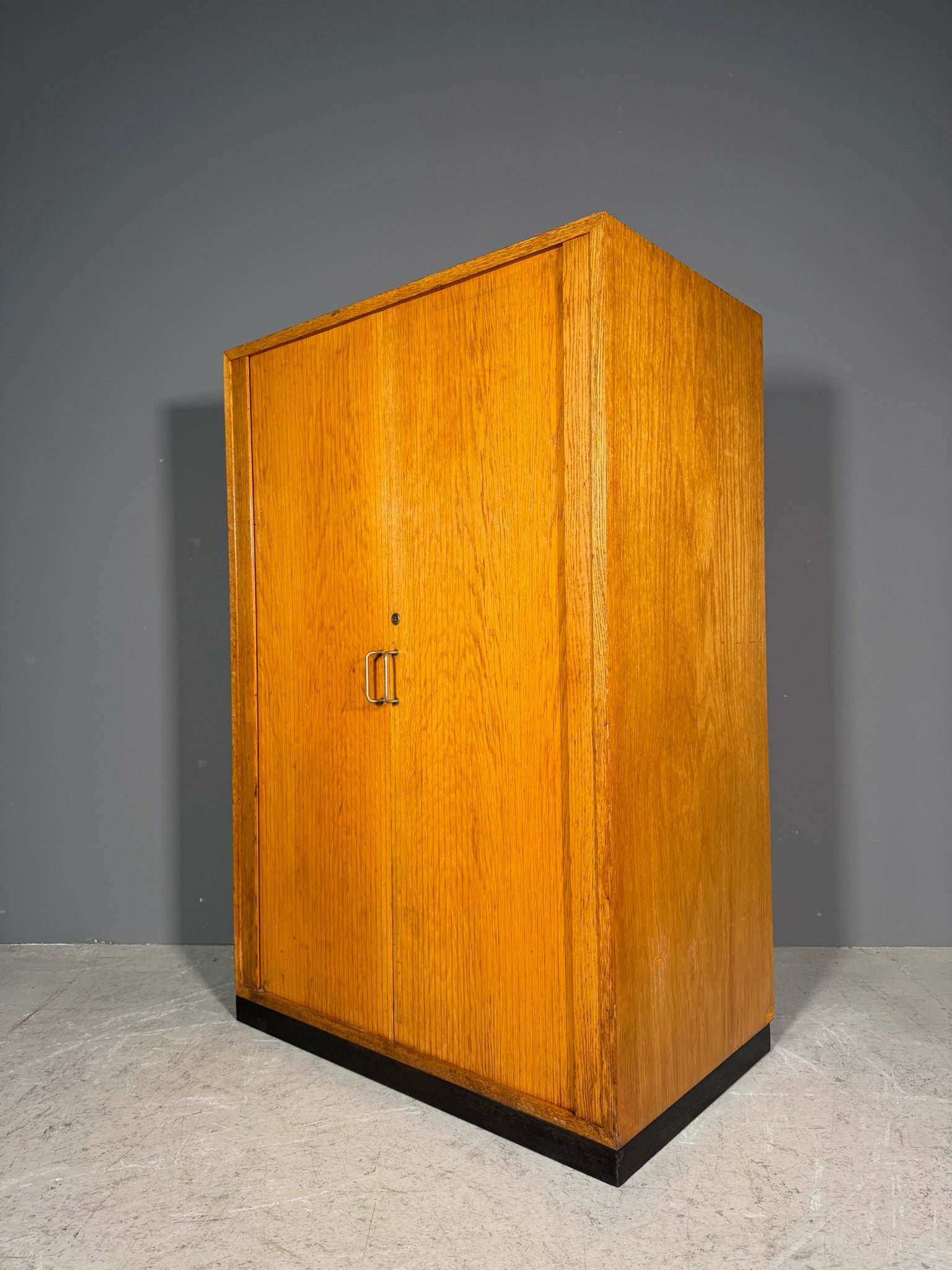 Mobile con doppia serrandina