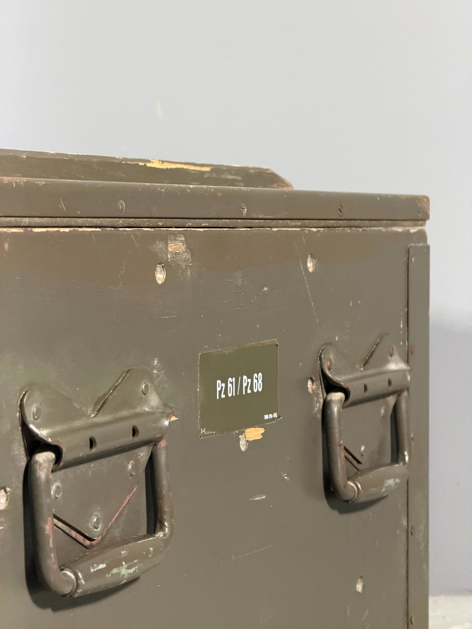 Cassa militare in legno