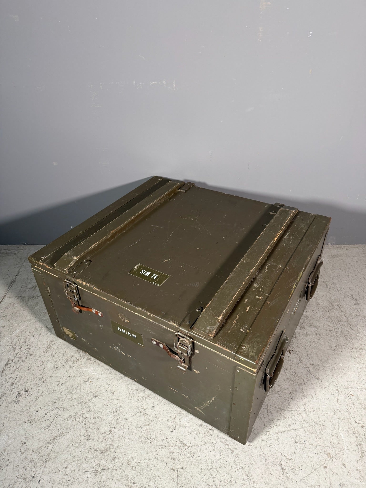 Cassa militare in legno