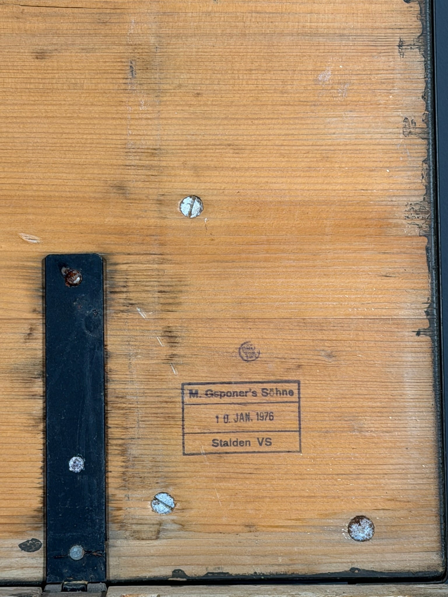 Cassa militare in legno