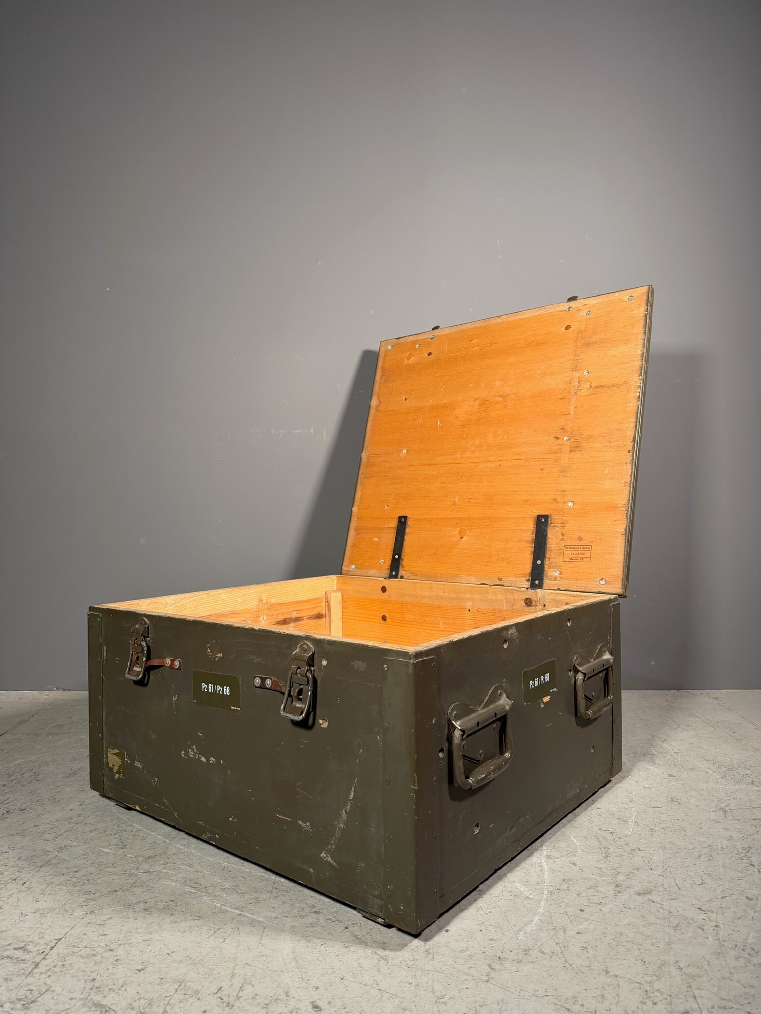 Cassa militare in legno