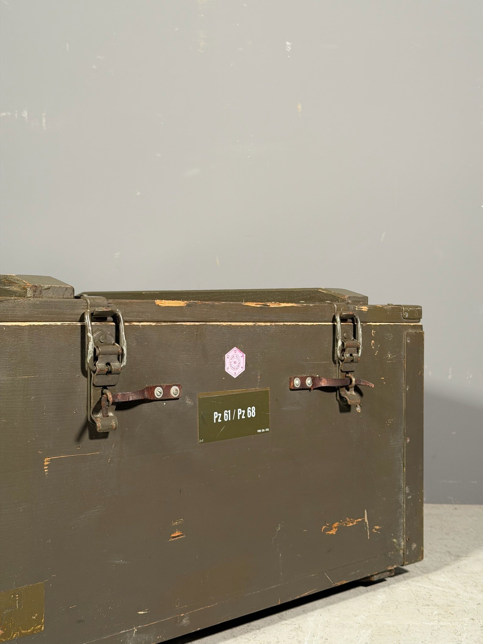 Cassa militare in legno