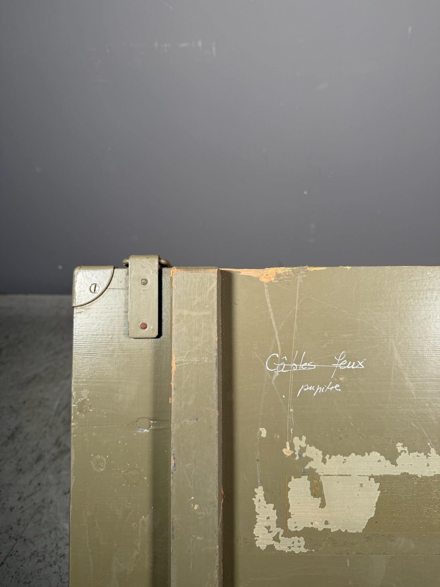 Cassa militare in legno