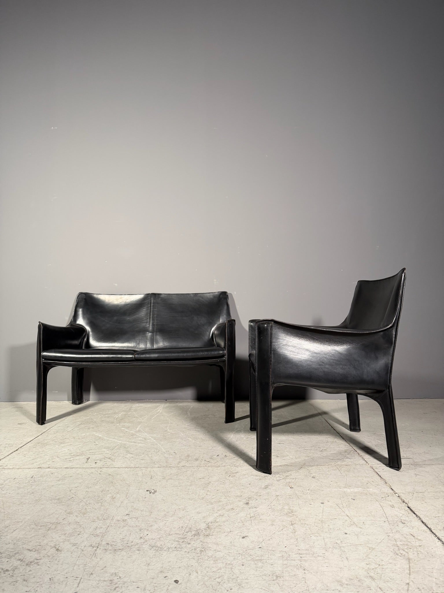 Divanetto in pelle modello "Cab 414"