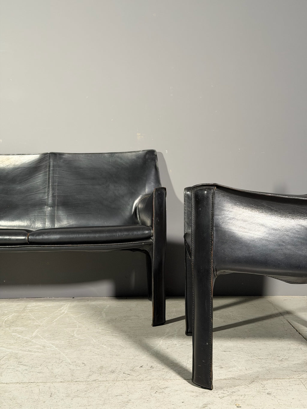 Divanetto in pelle modello "Cab 414"