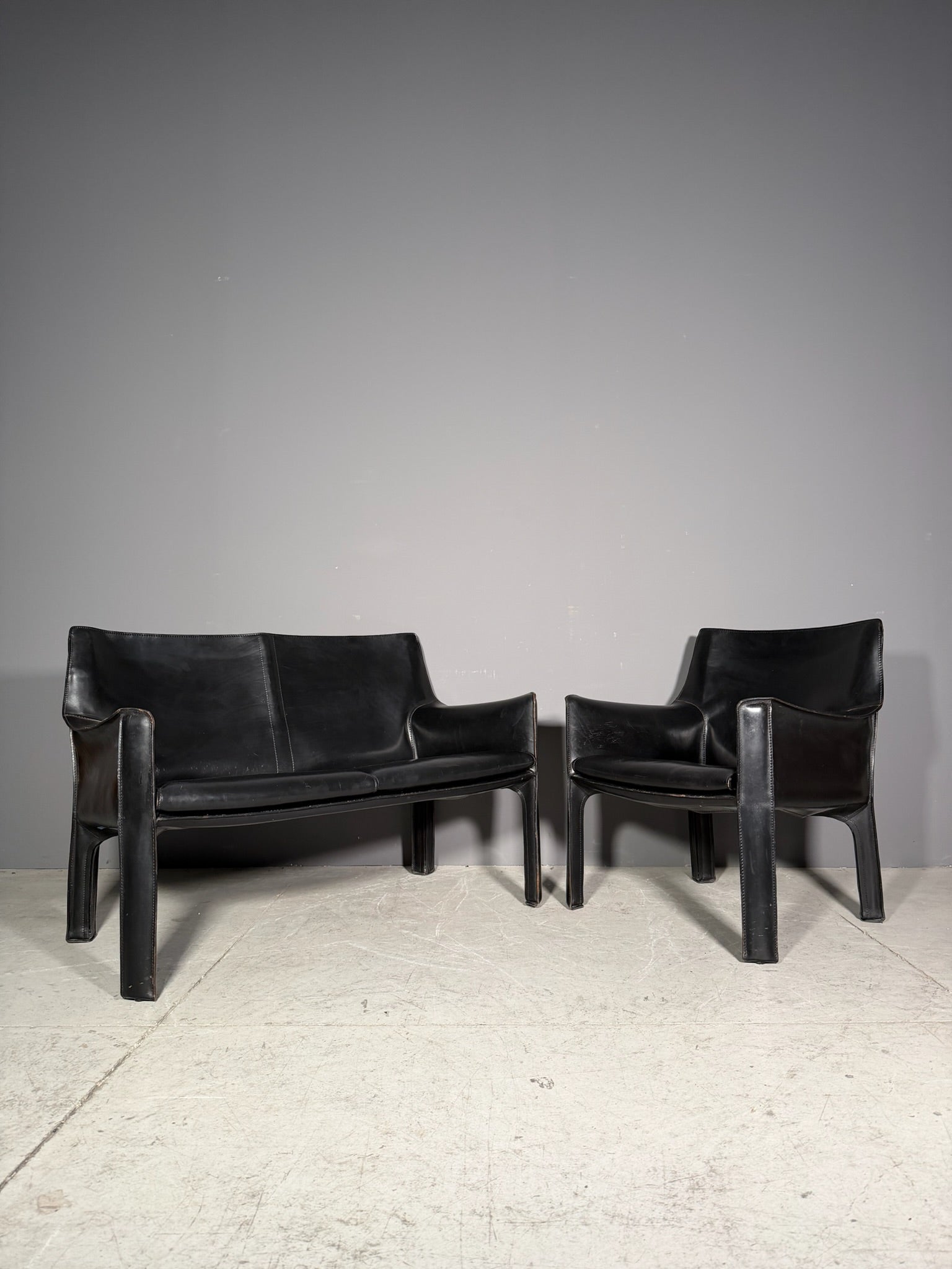 Divanetto in pelle modello "Cab 414"