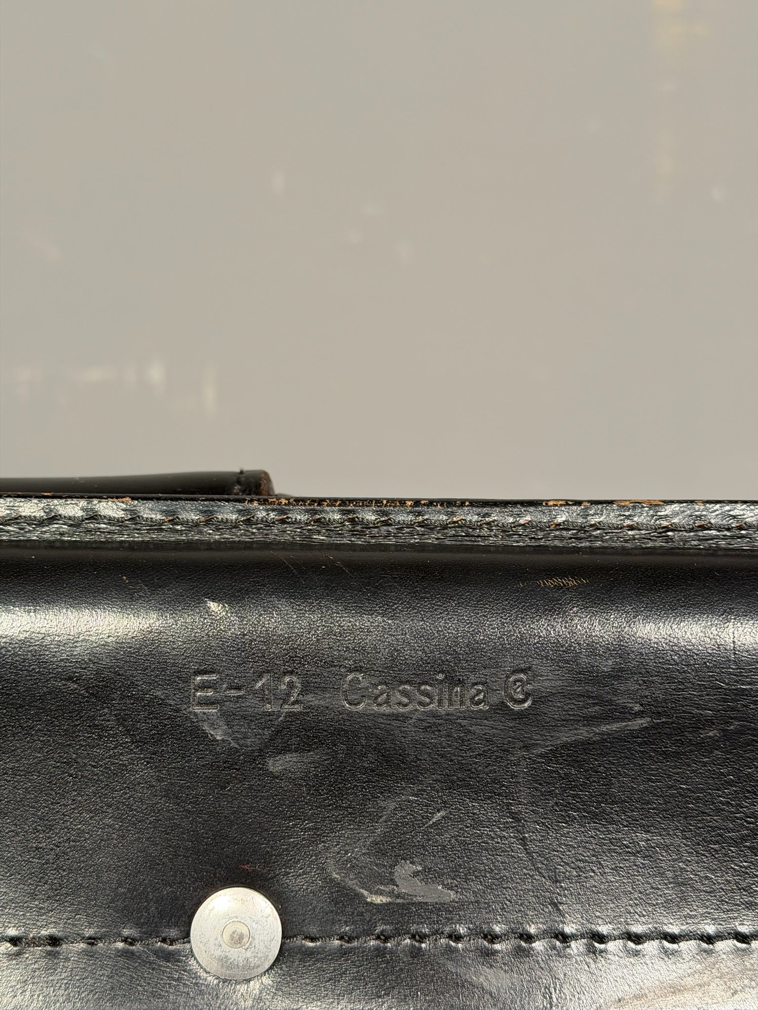 Divanetto in pelle modello "Cab 414"