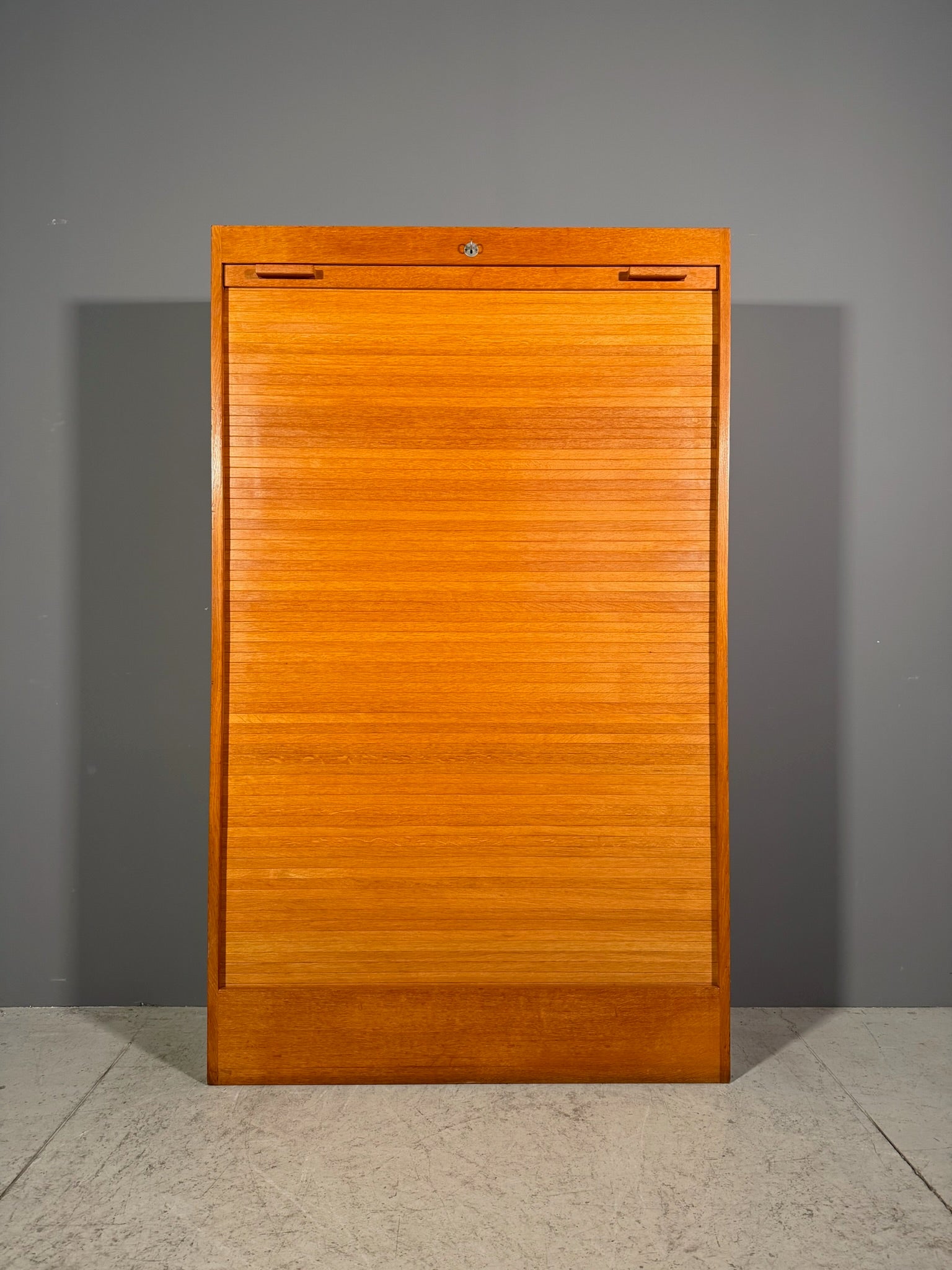 Mobile a serrandina Anni 70