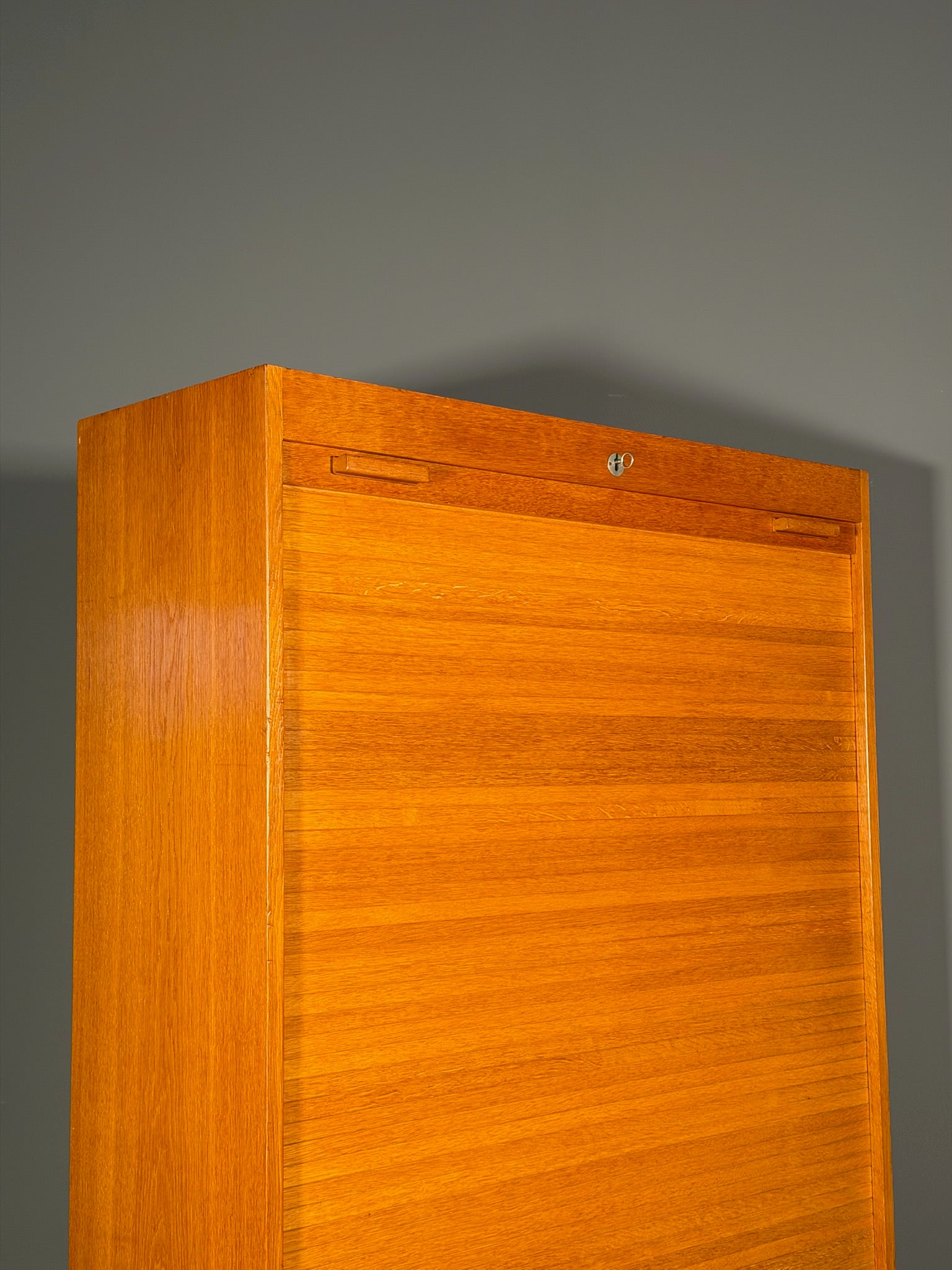 Mobile a serrandina Anni 70