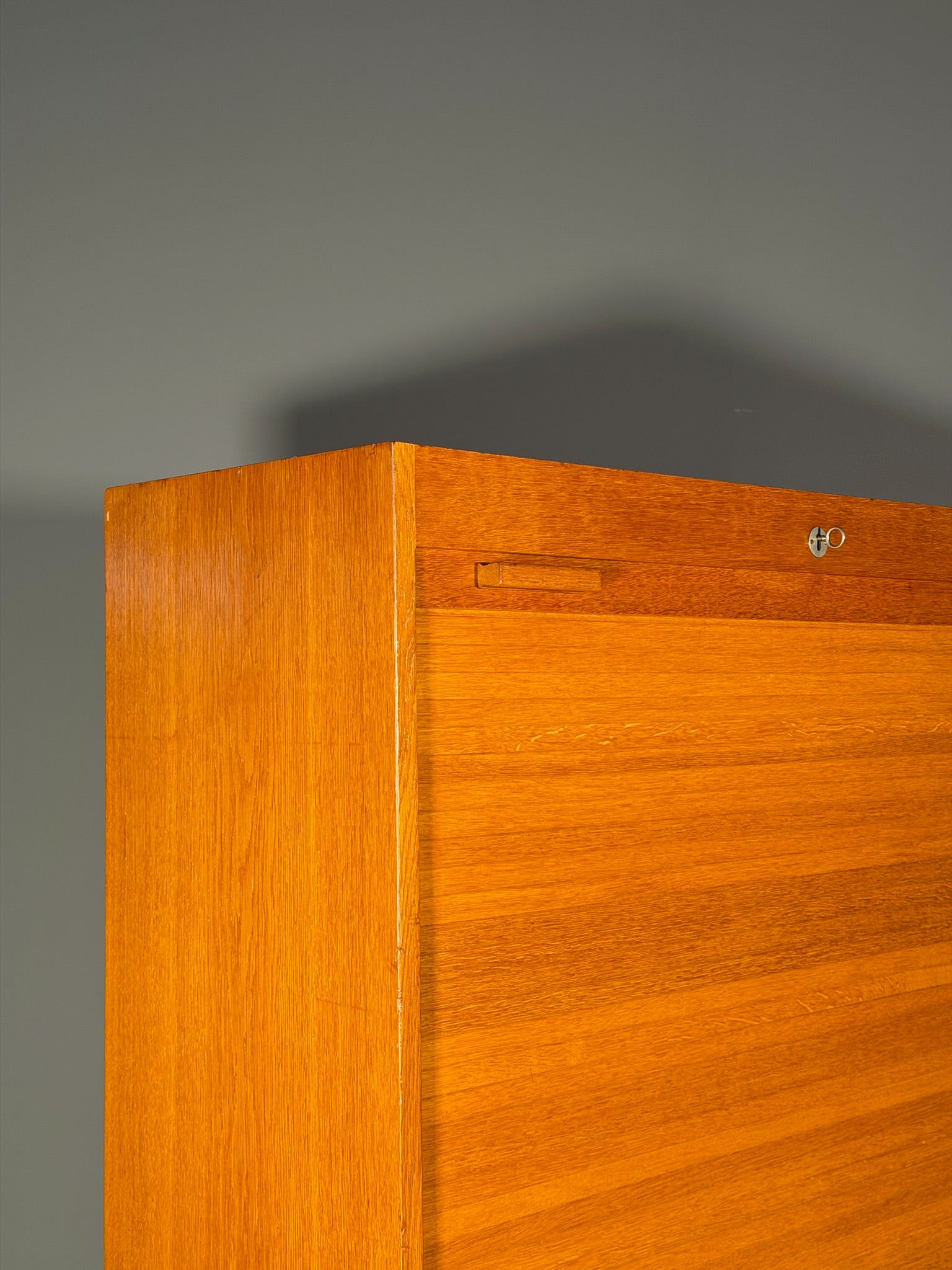 Mobile a serrandina Anni 70