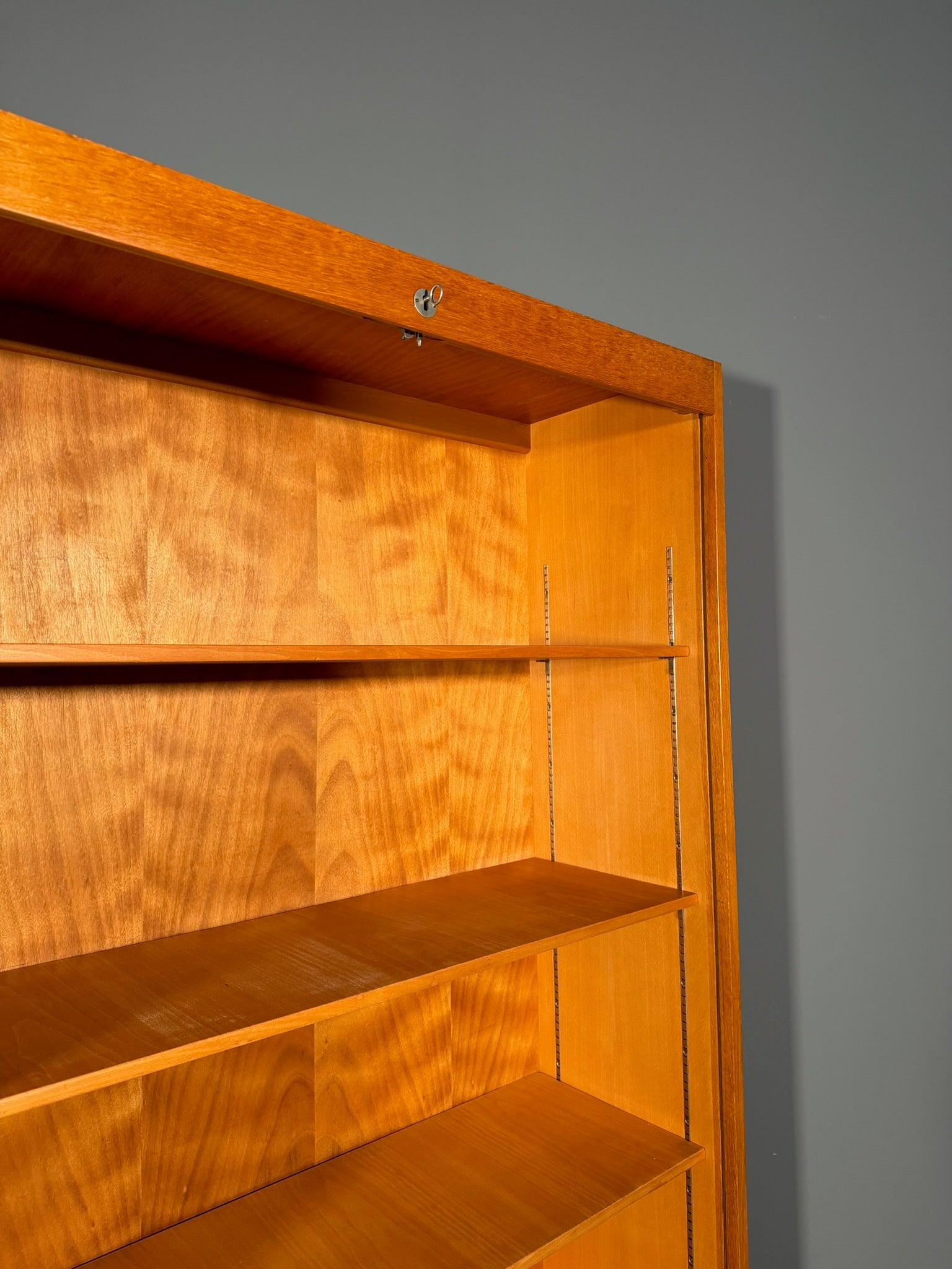 Mobile a serrandina Anni 70