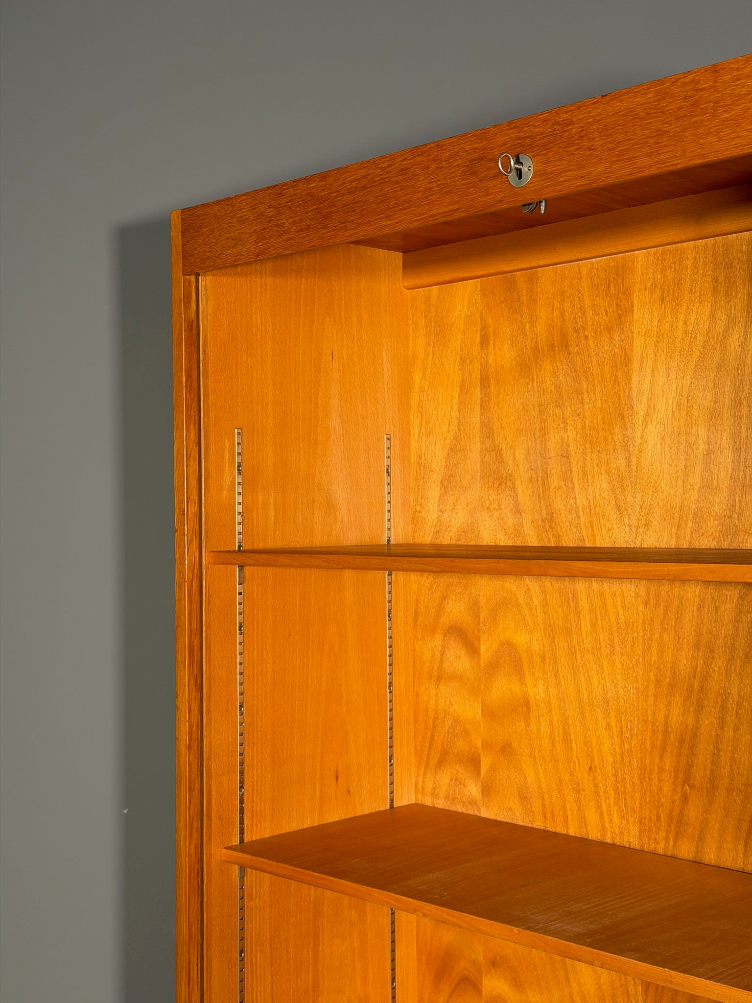 Mobile a serrandina Anni 70