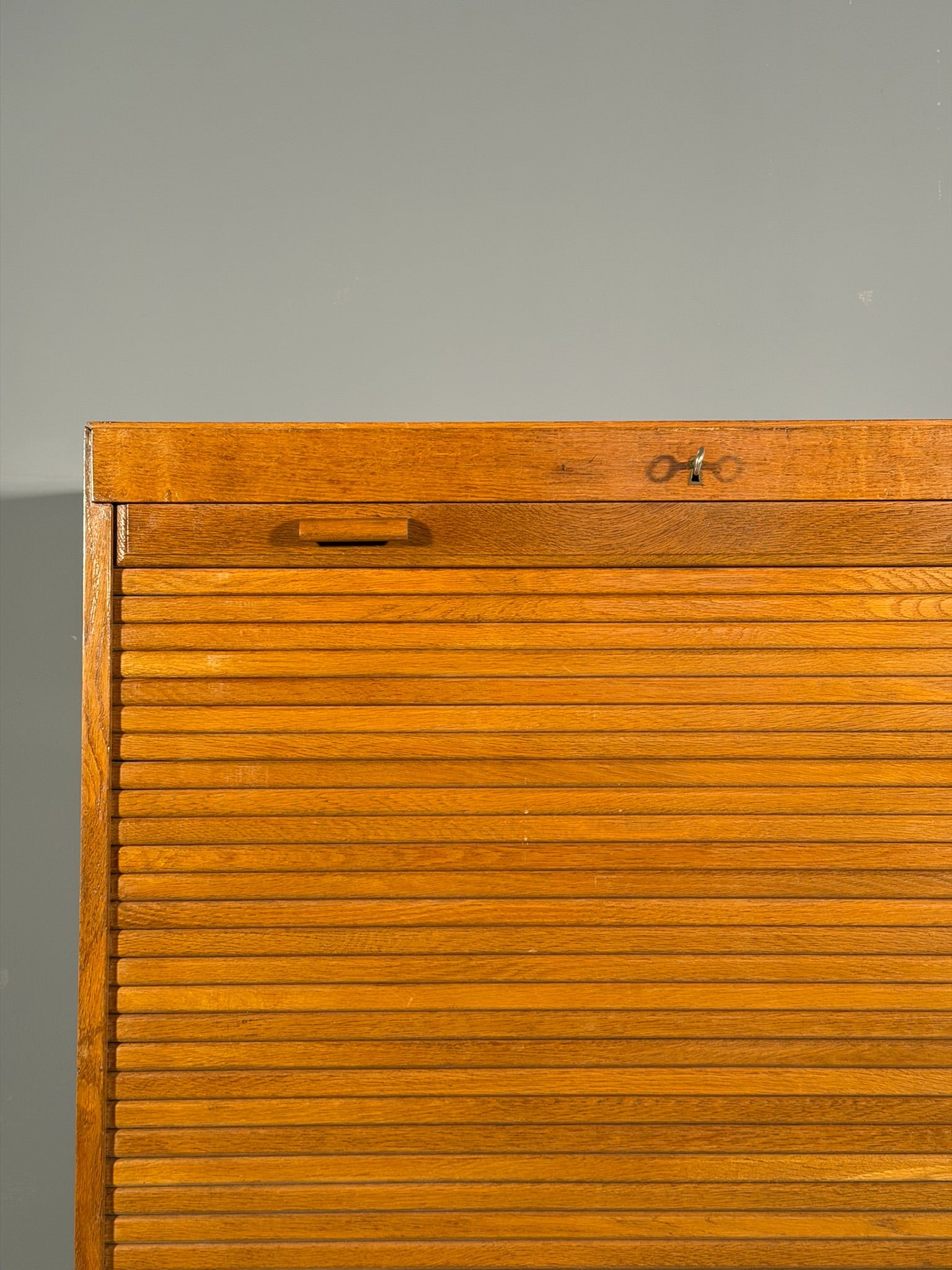 Mobile a serrandina Anni 70