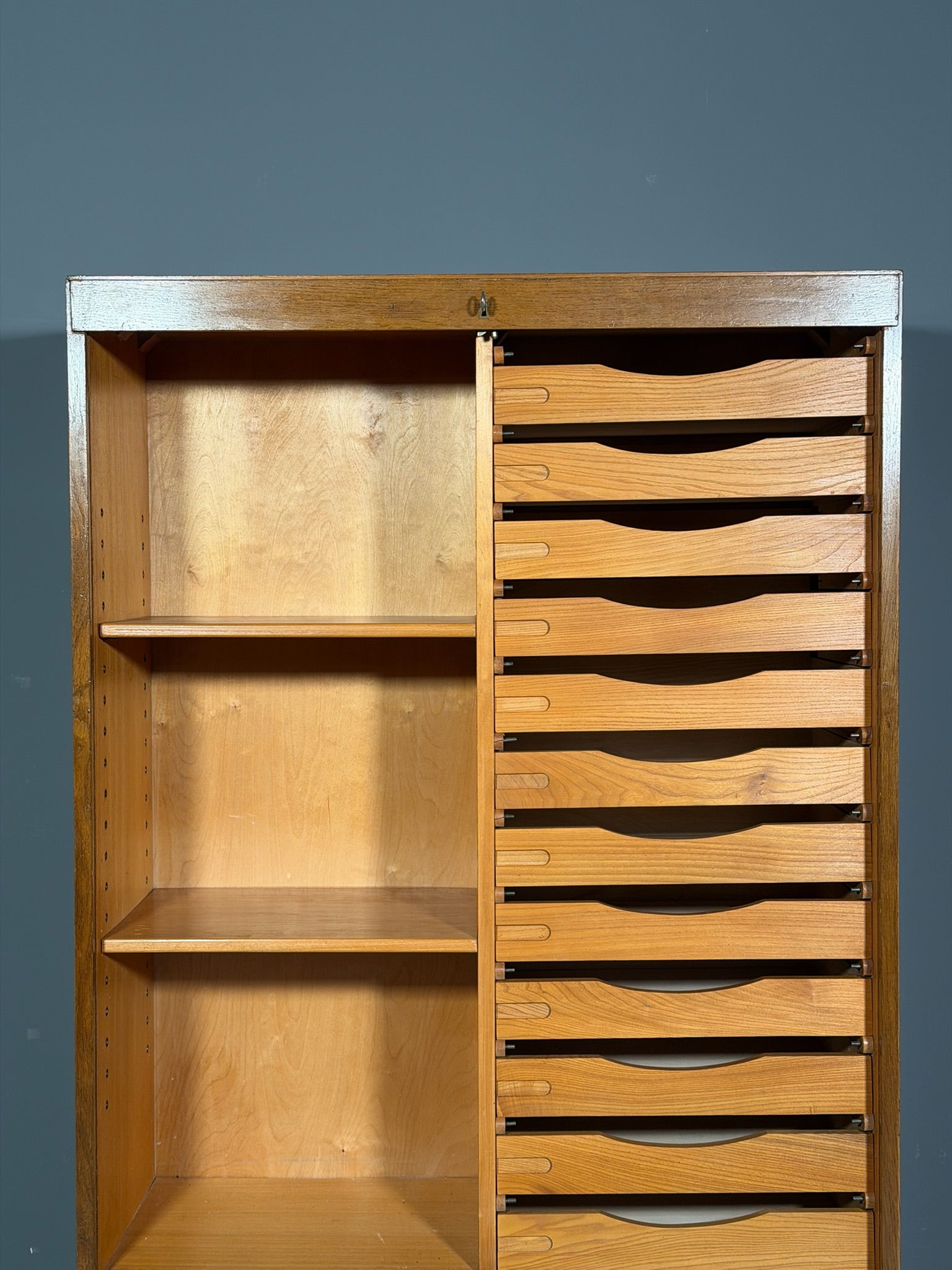 Mobile a serrandina Anni 70