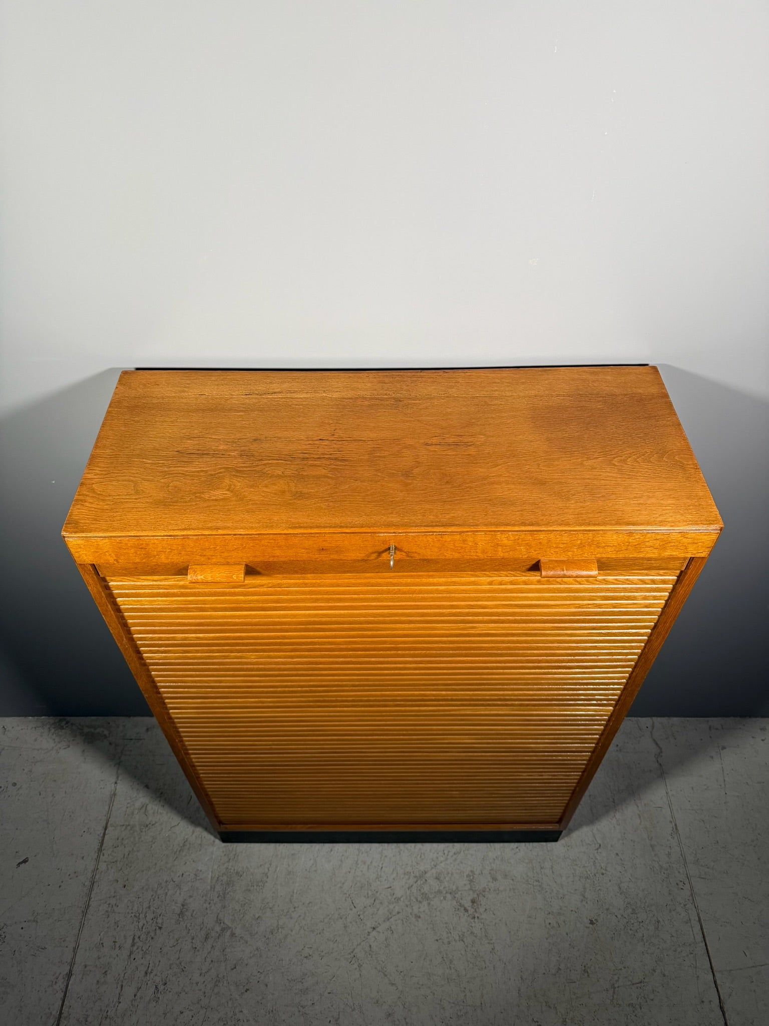 Mobile a serrandina Anni 70