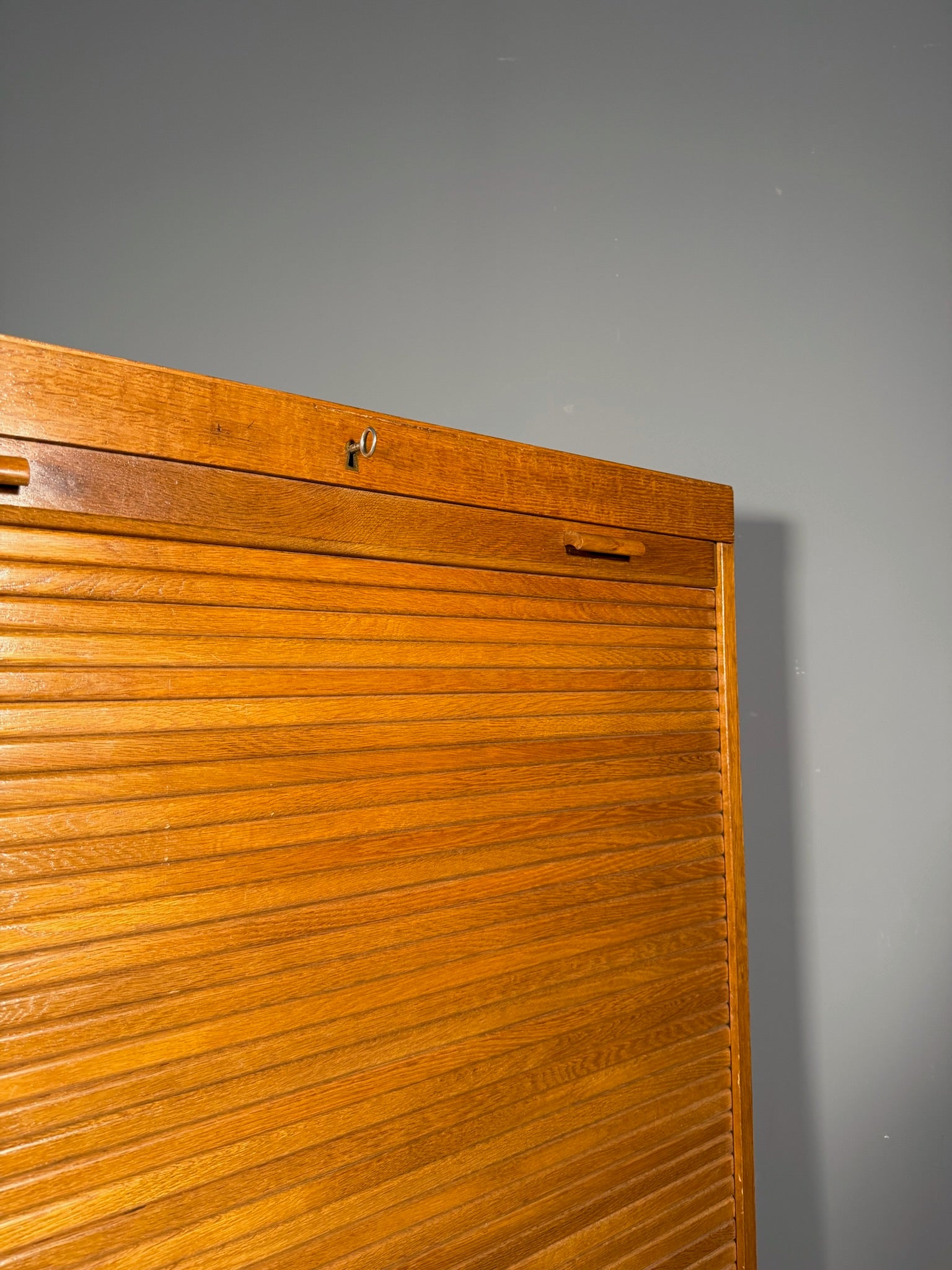 Mobile a serrandina Anni 70