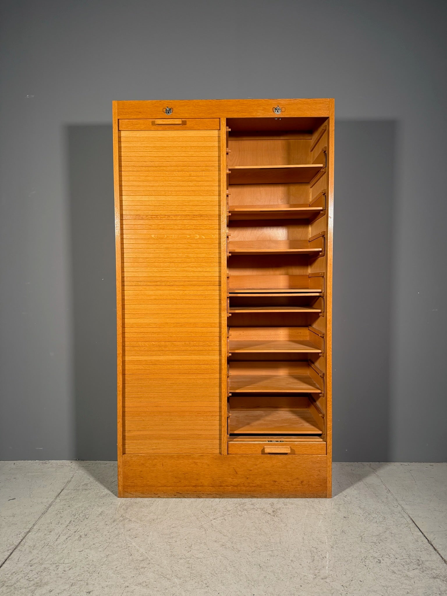 Mobile a serrandina verticale