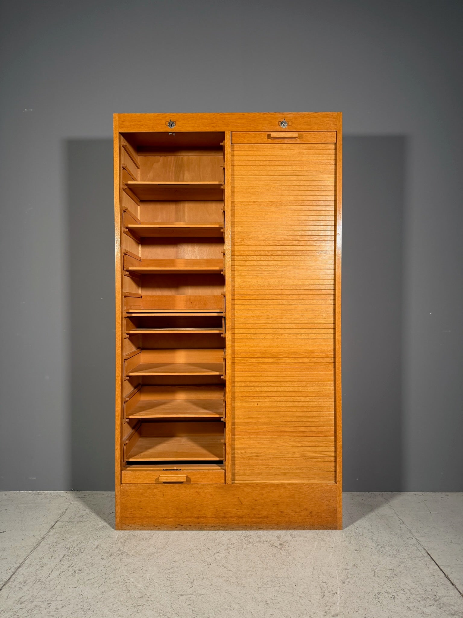 Mobile a serrandina verticale