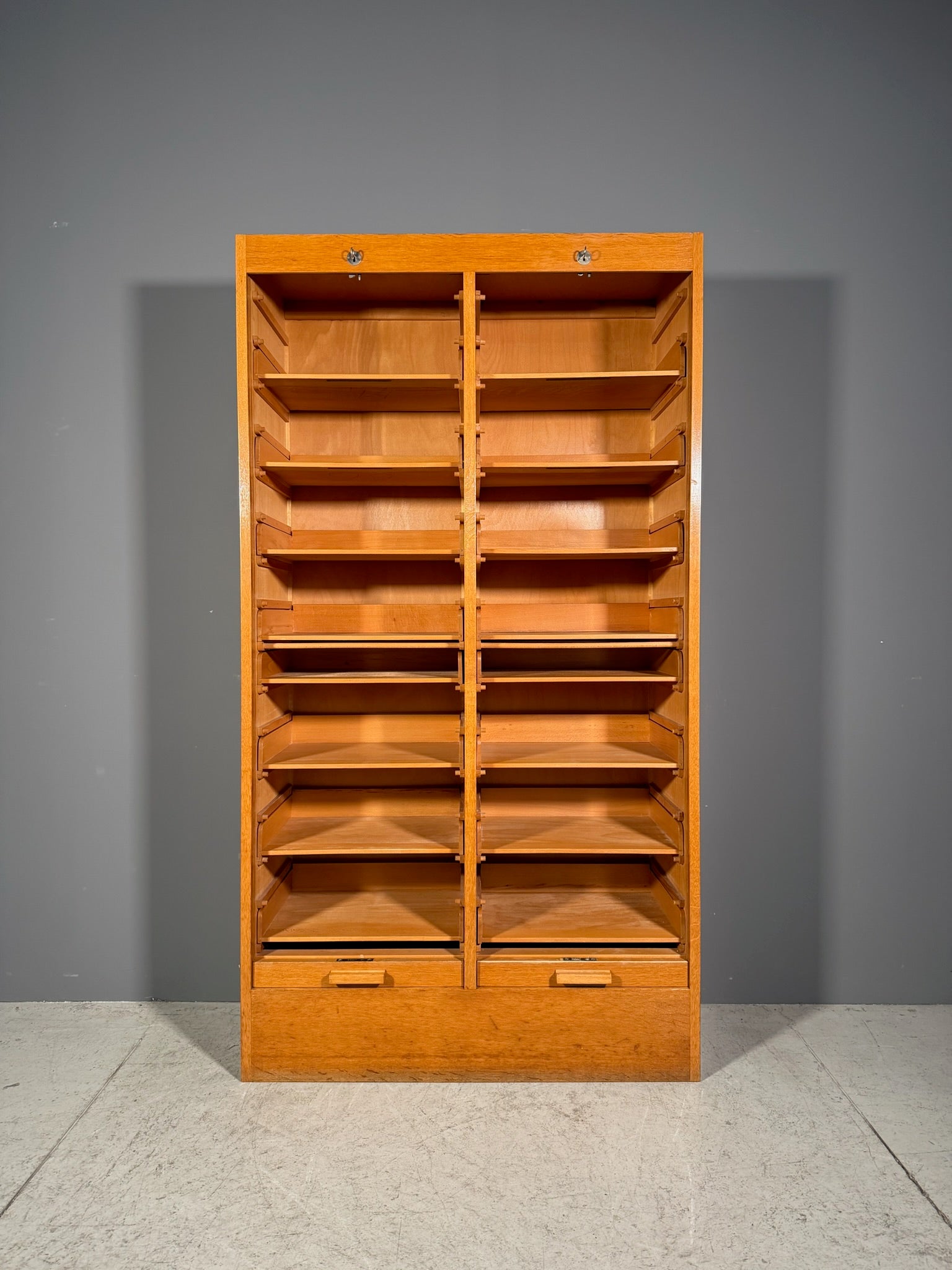 Mobile a serrandina verticale