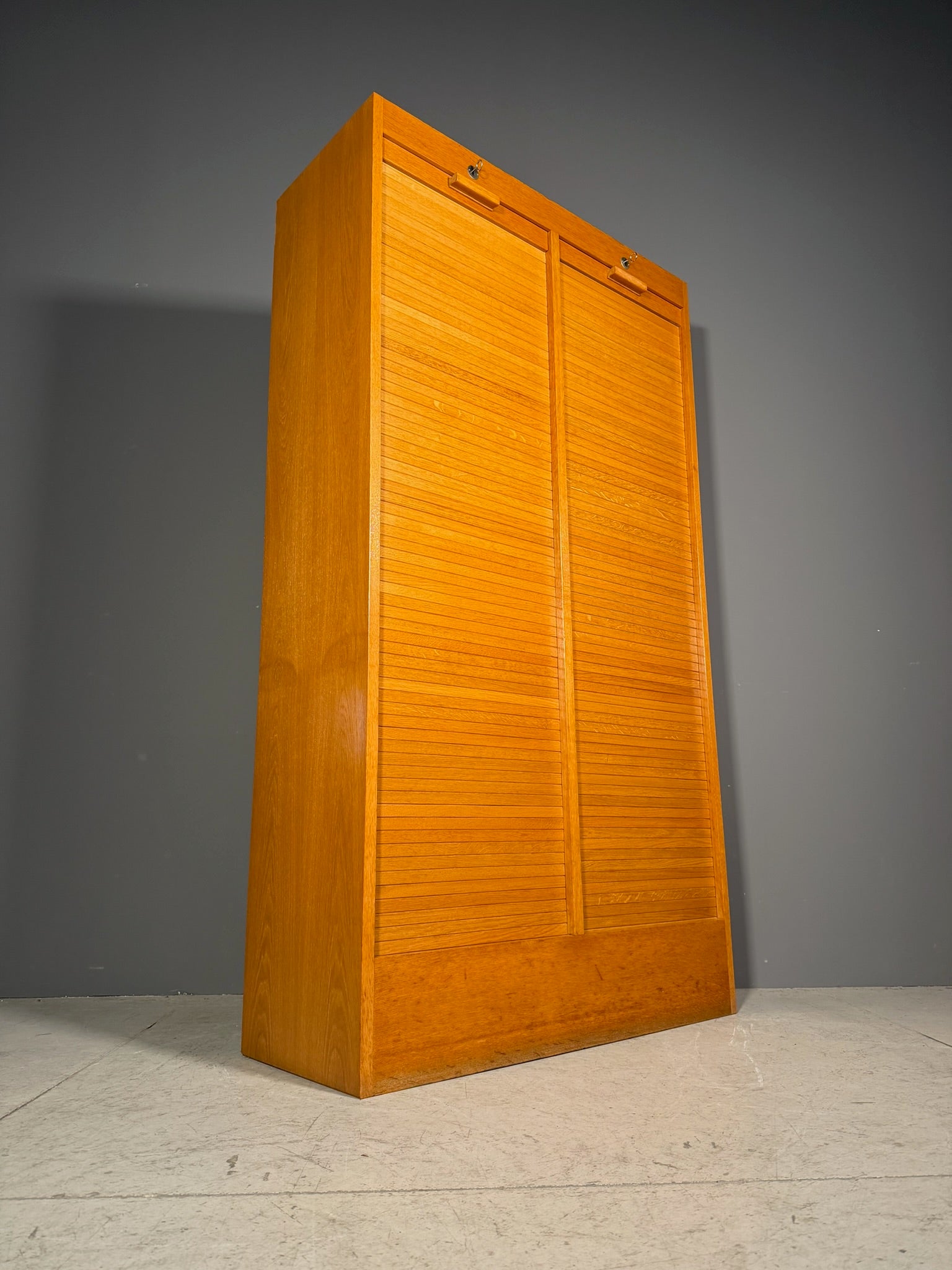 Mobile a serrandina verticale