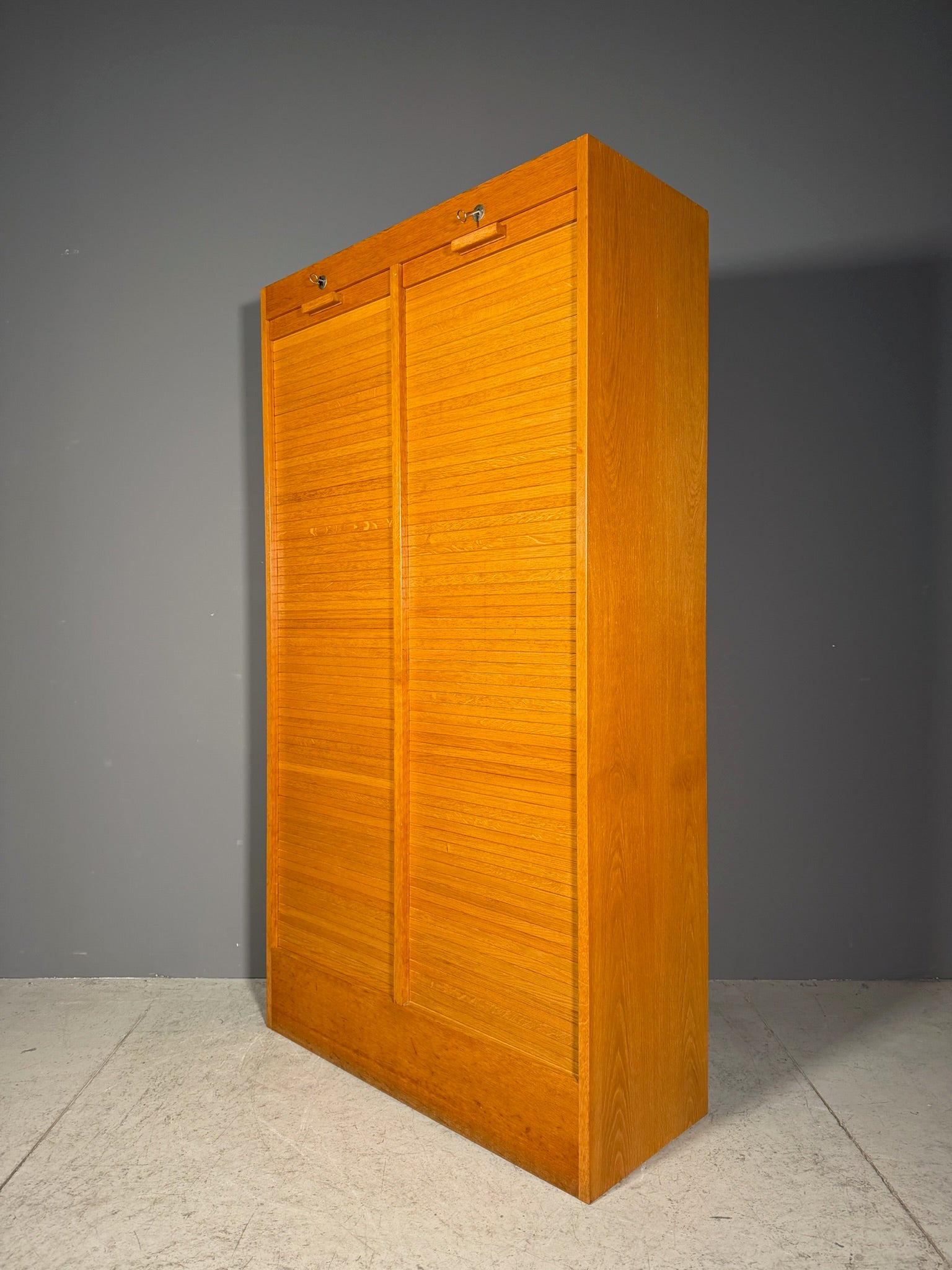 Mobile a serrandina verticale