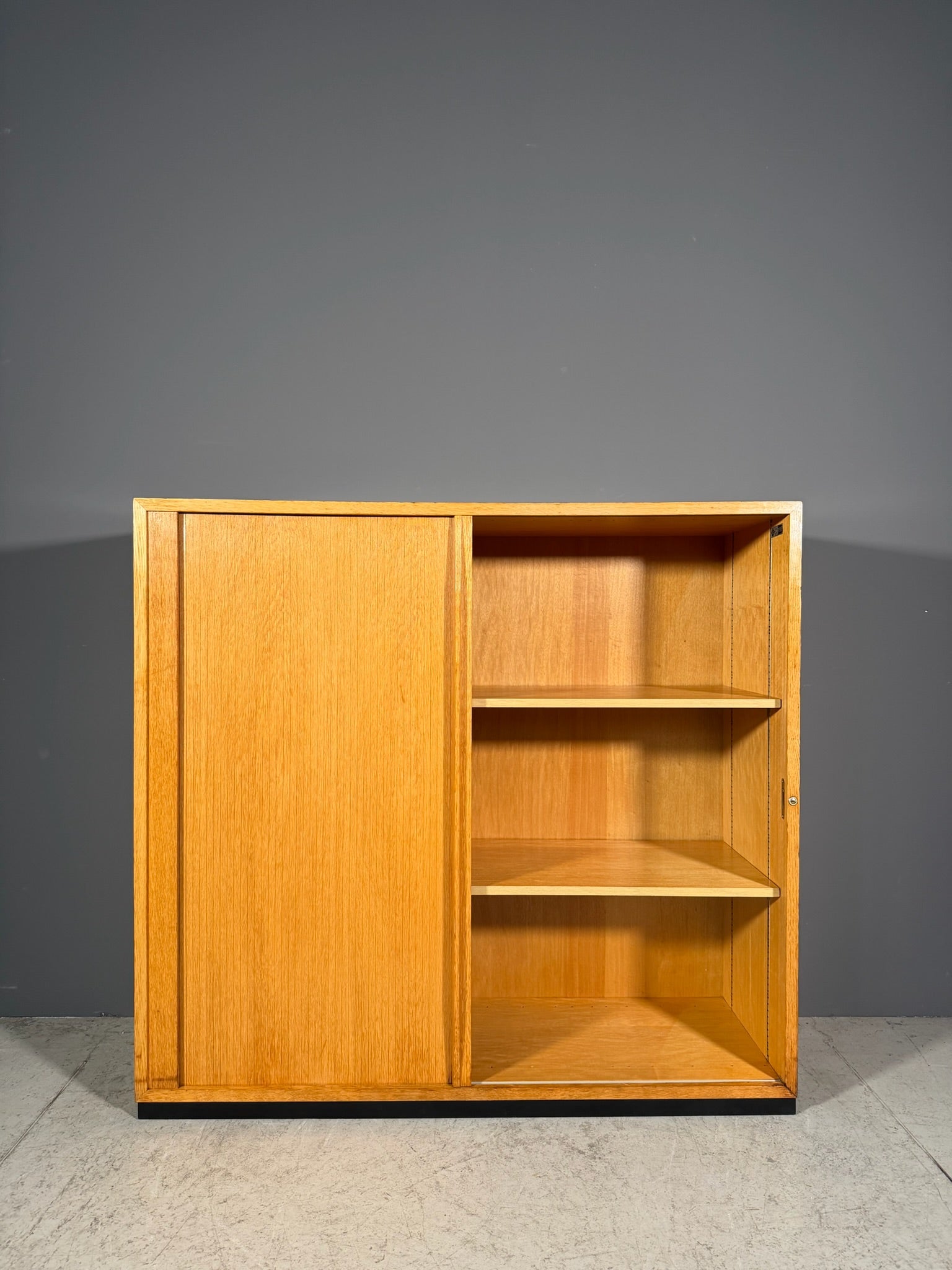 Mobile a serrandina laterale