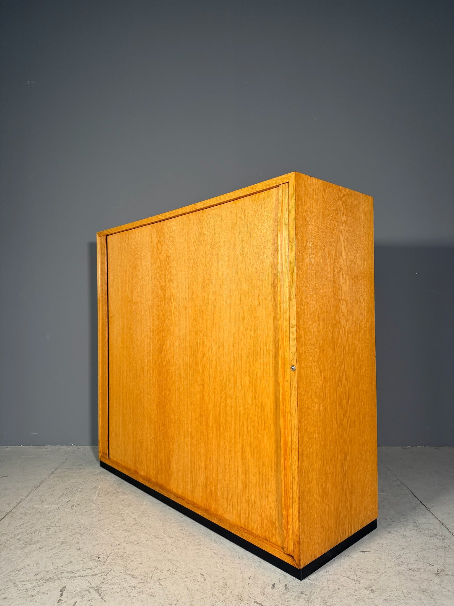 Mobile a serrandina laterale