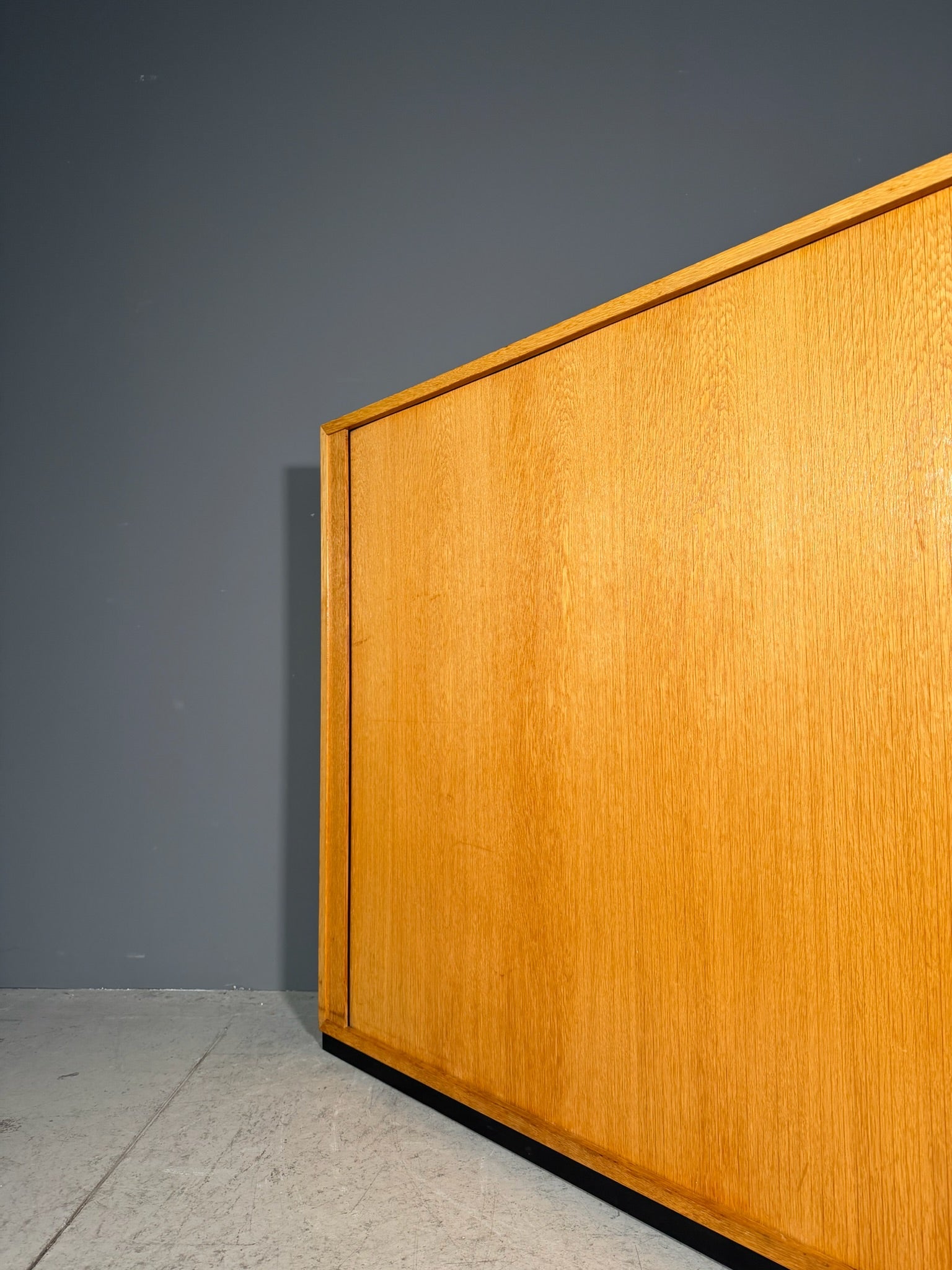 Mobile a serrandina laterale