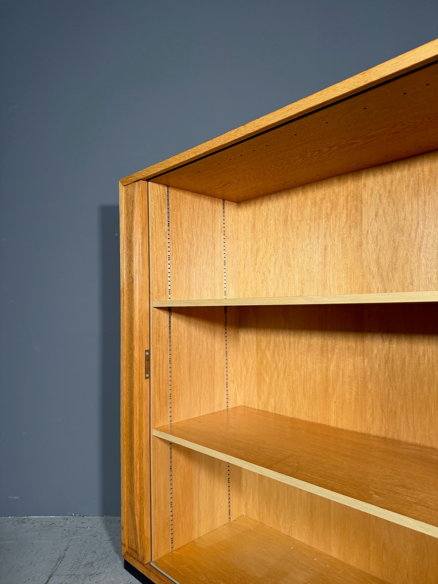 Mobile a serrandina laterale