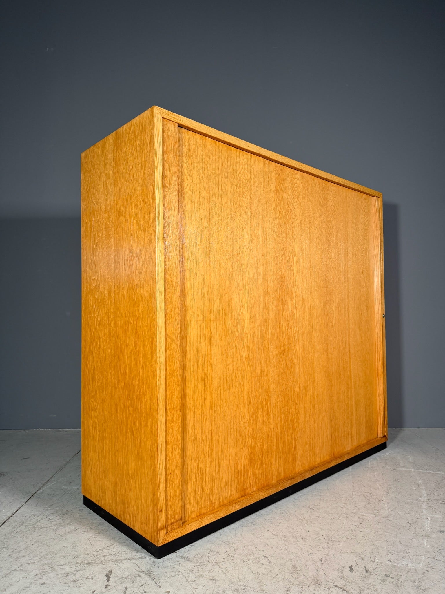 Mobile a serrandina laterale