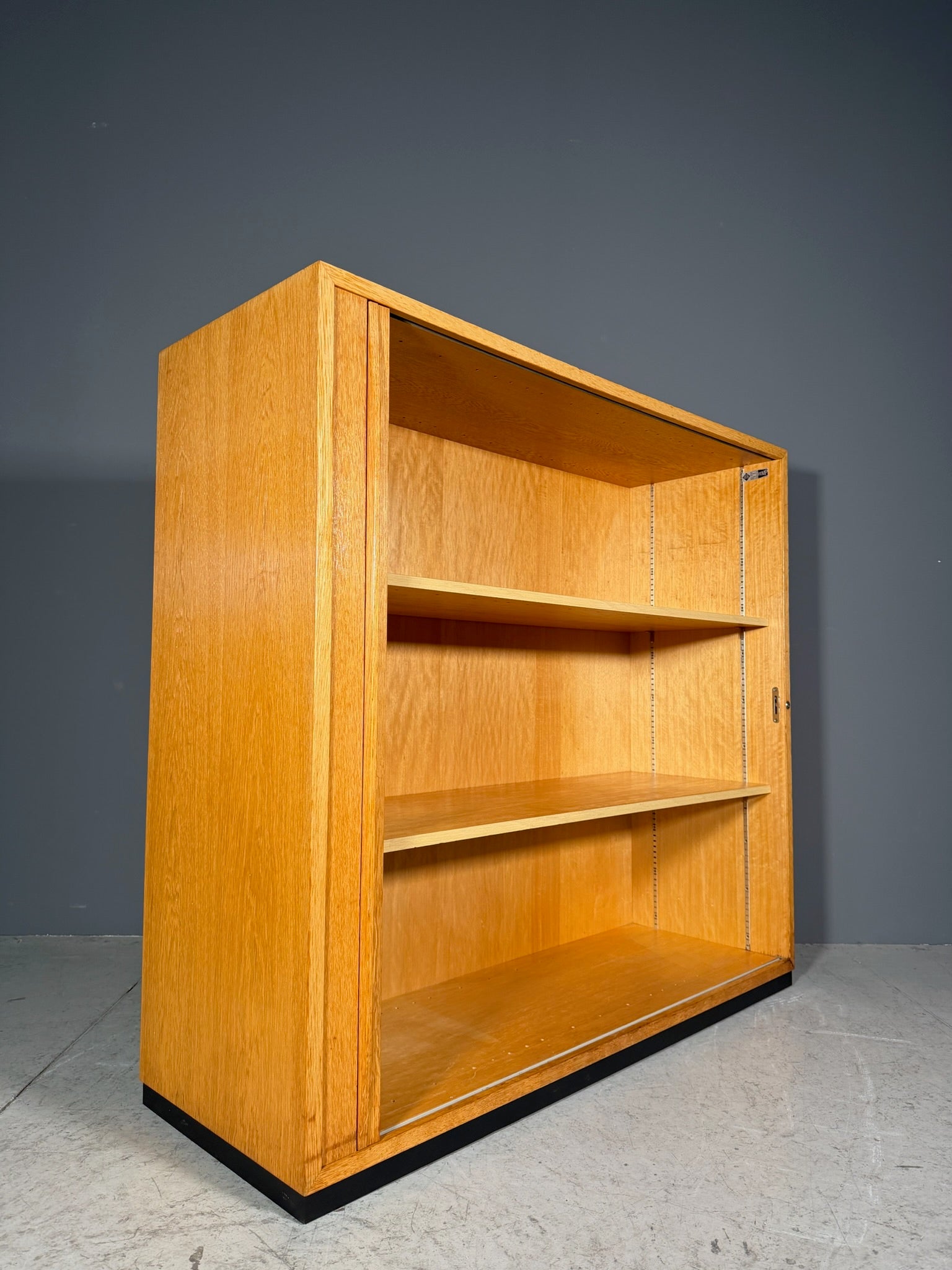 Mobile a serrandina laterale