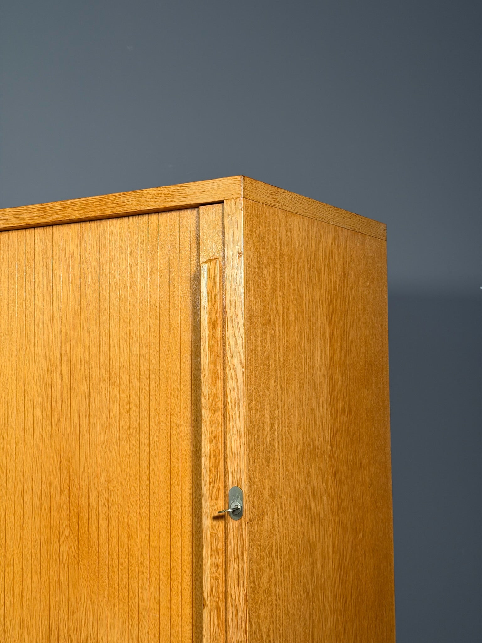 Sideboard con serrandina laterale