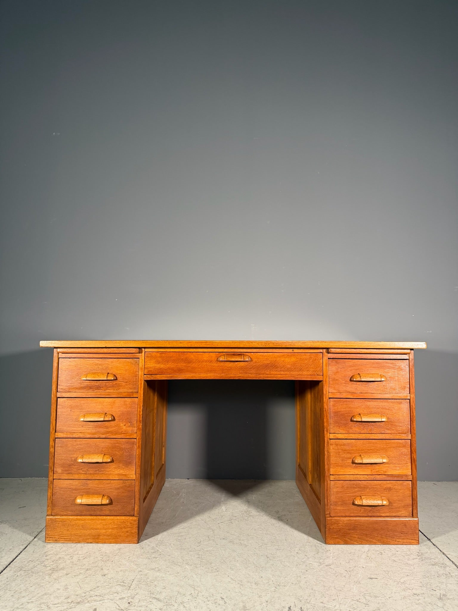 Scrivania in rovere Anni 60