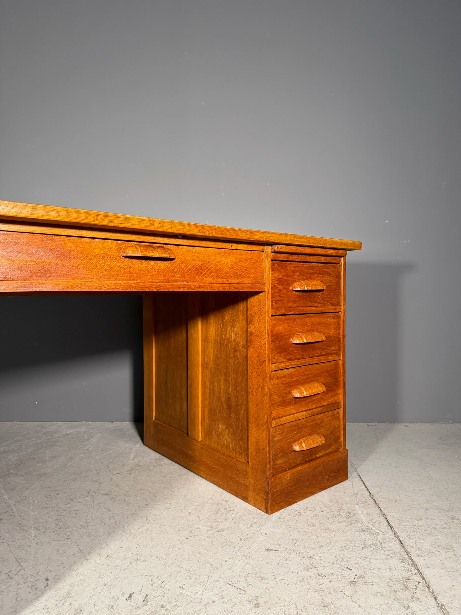 Scrivania in rovere Anni 60