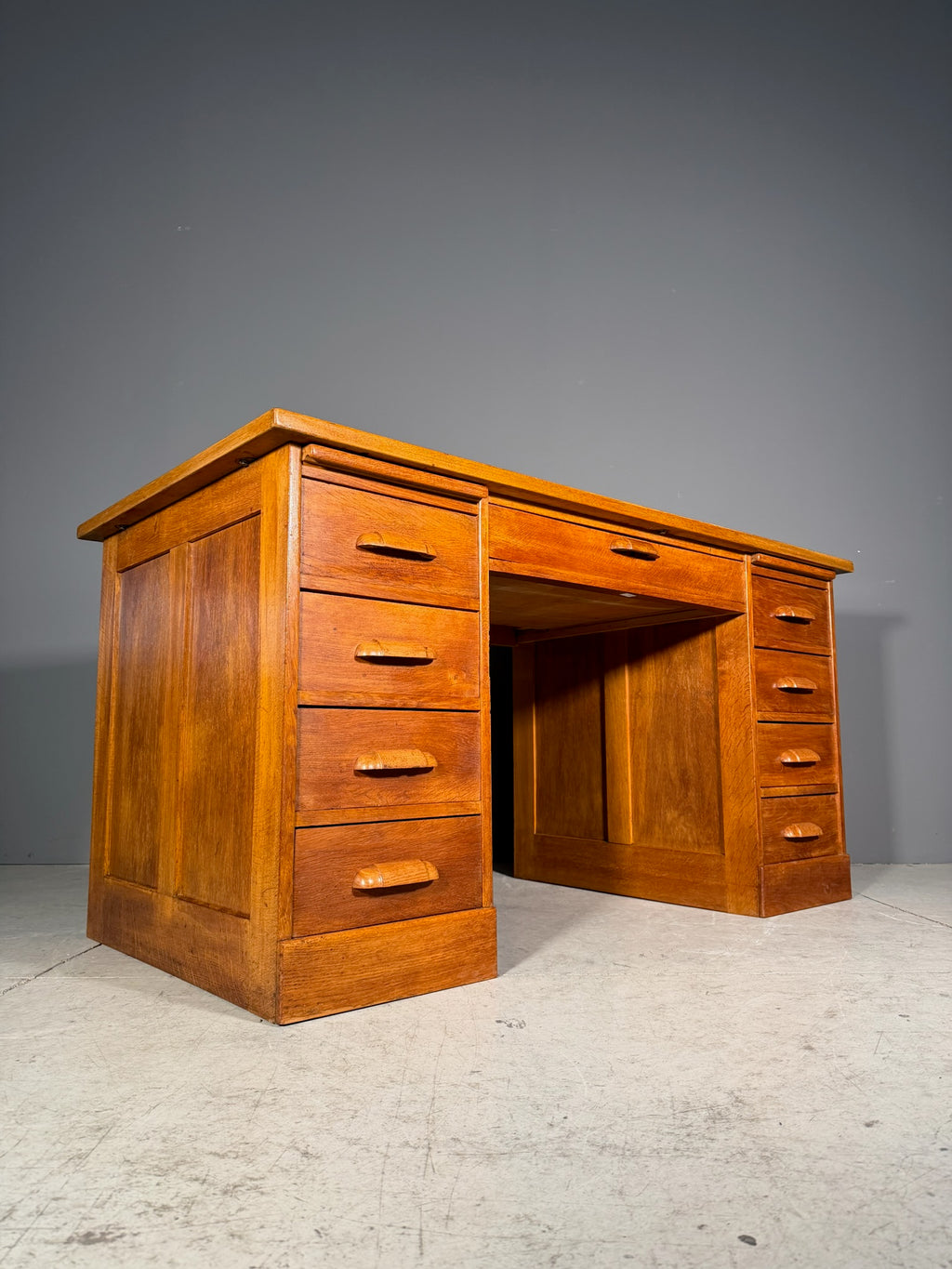 Scrivania in rovere Anni 60