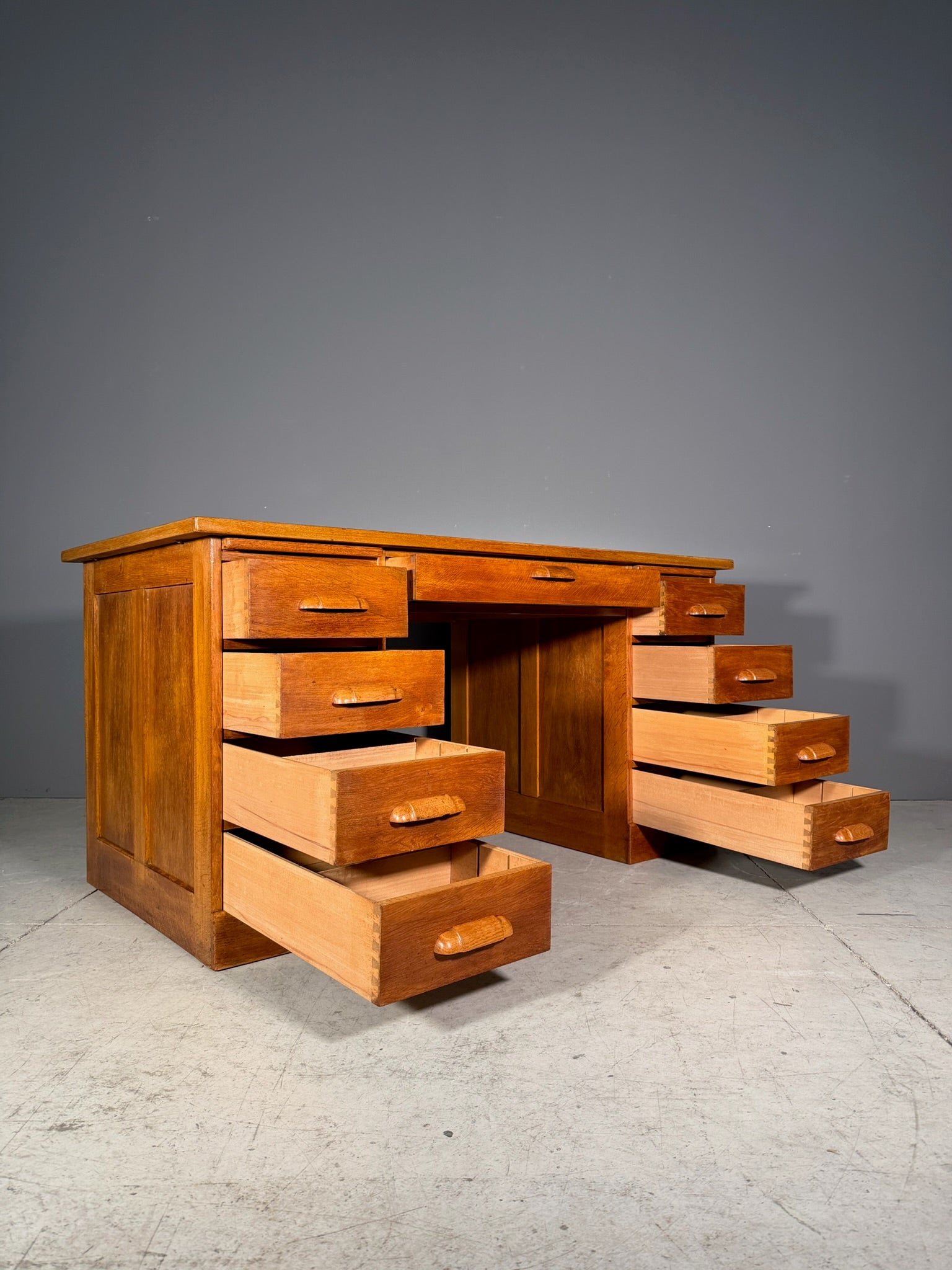 Scrivania in rovere Anni 60