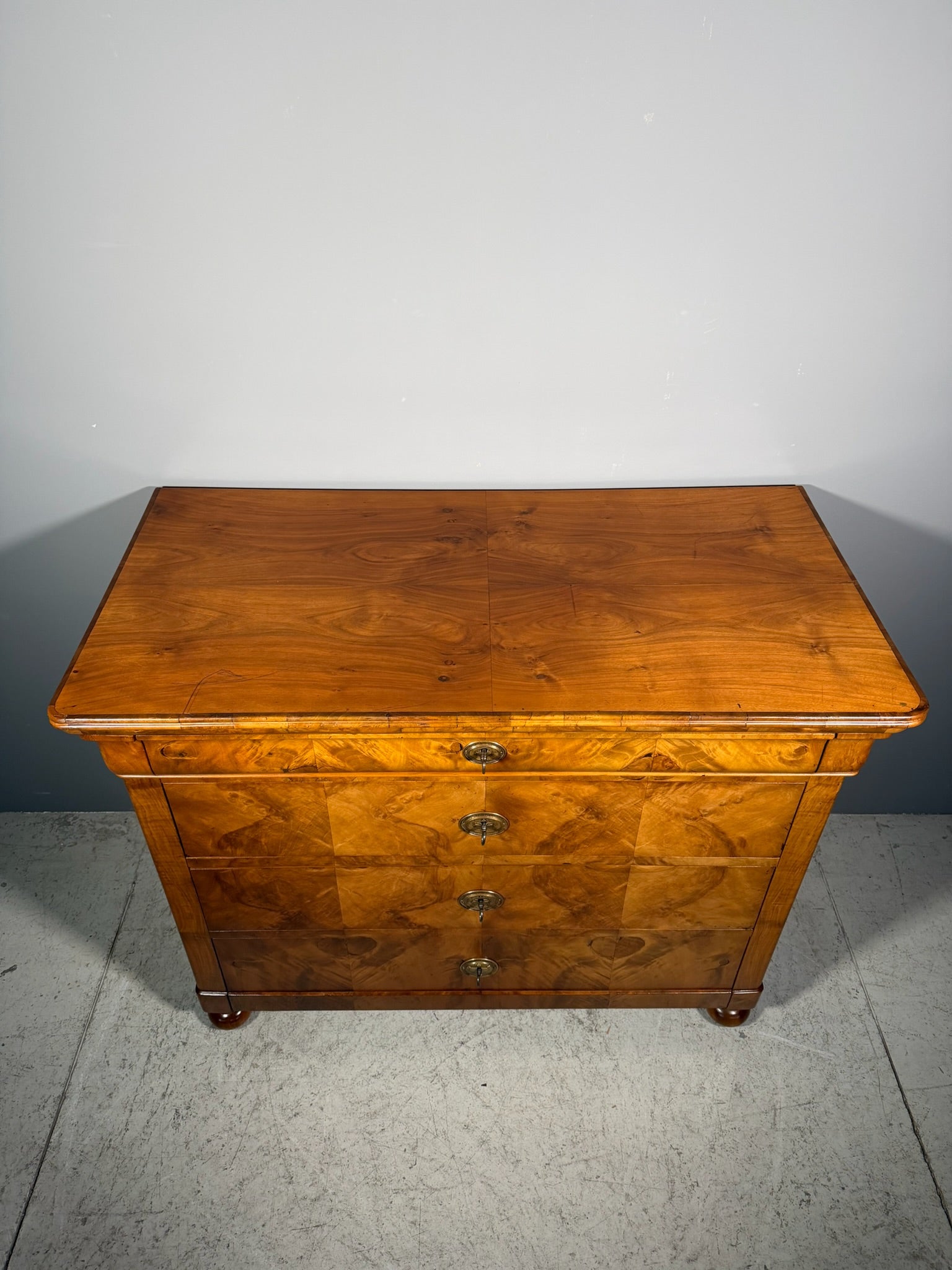 Cassettone Cappuccino in noce