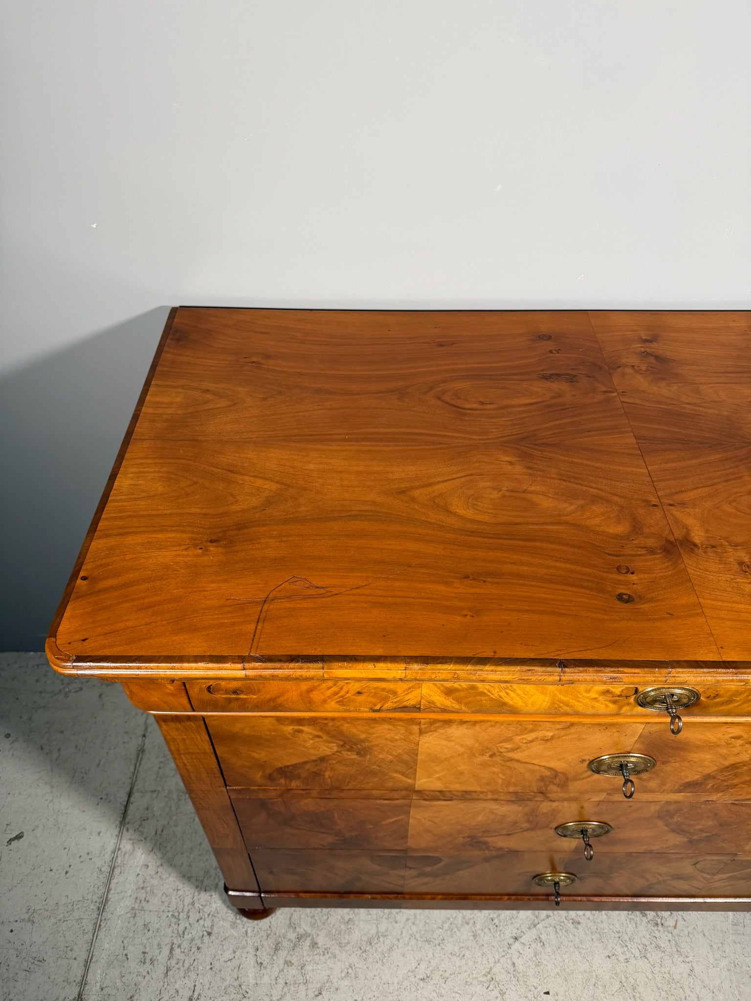 Cassettone Cappuccino in noce