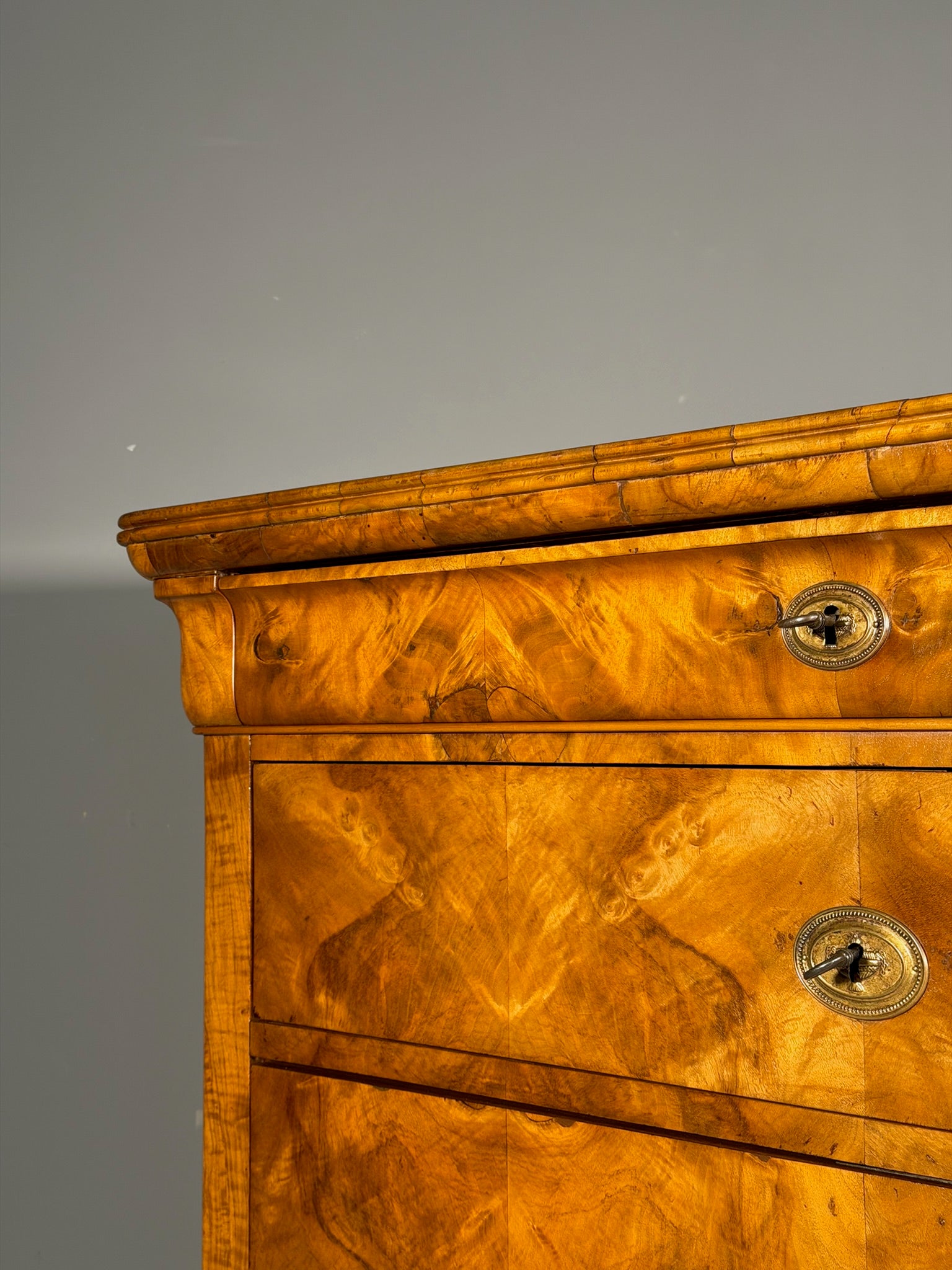 Cassettone Cappuccino in noce