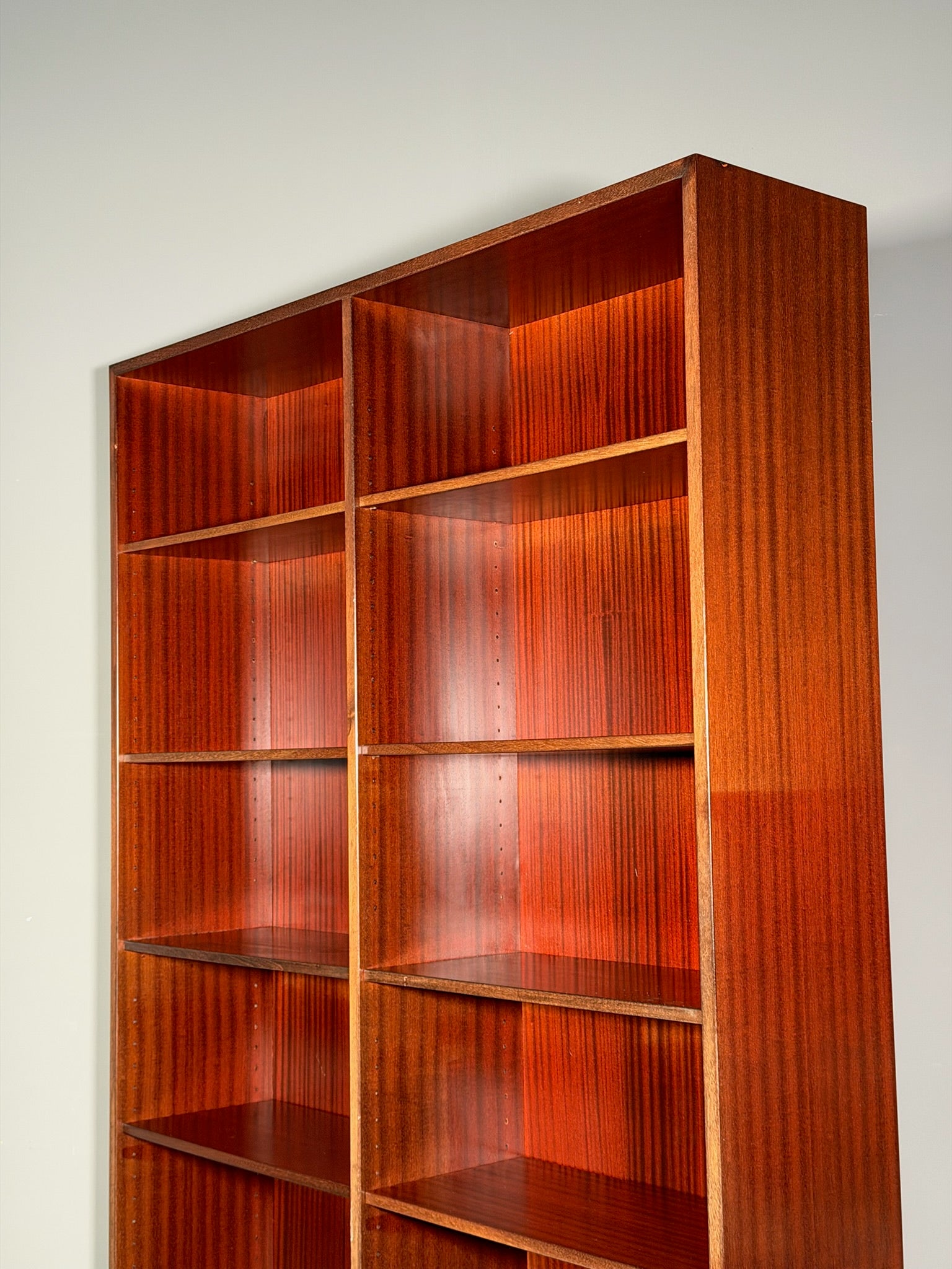 Libreria in palissandro di Omann Jun