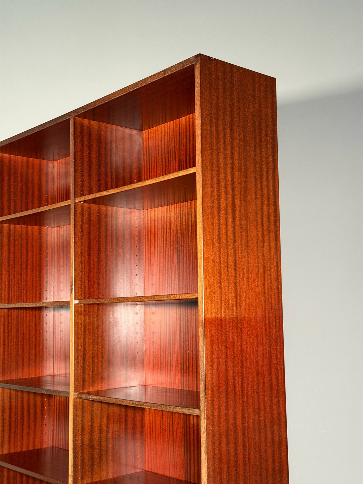 Libreria in palissandro di Omann Jun