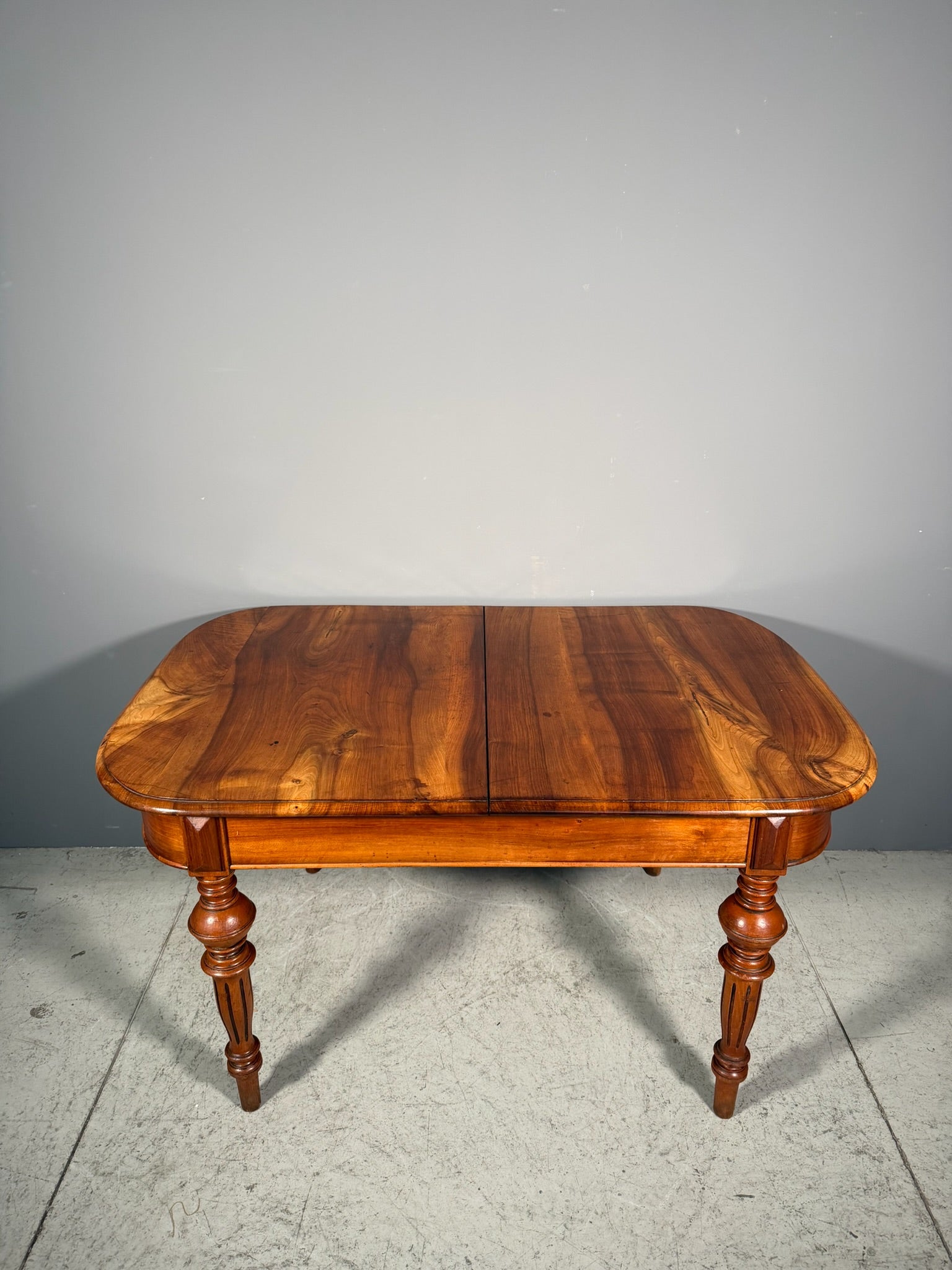 Tavolo in noce 1850