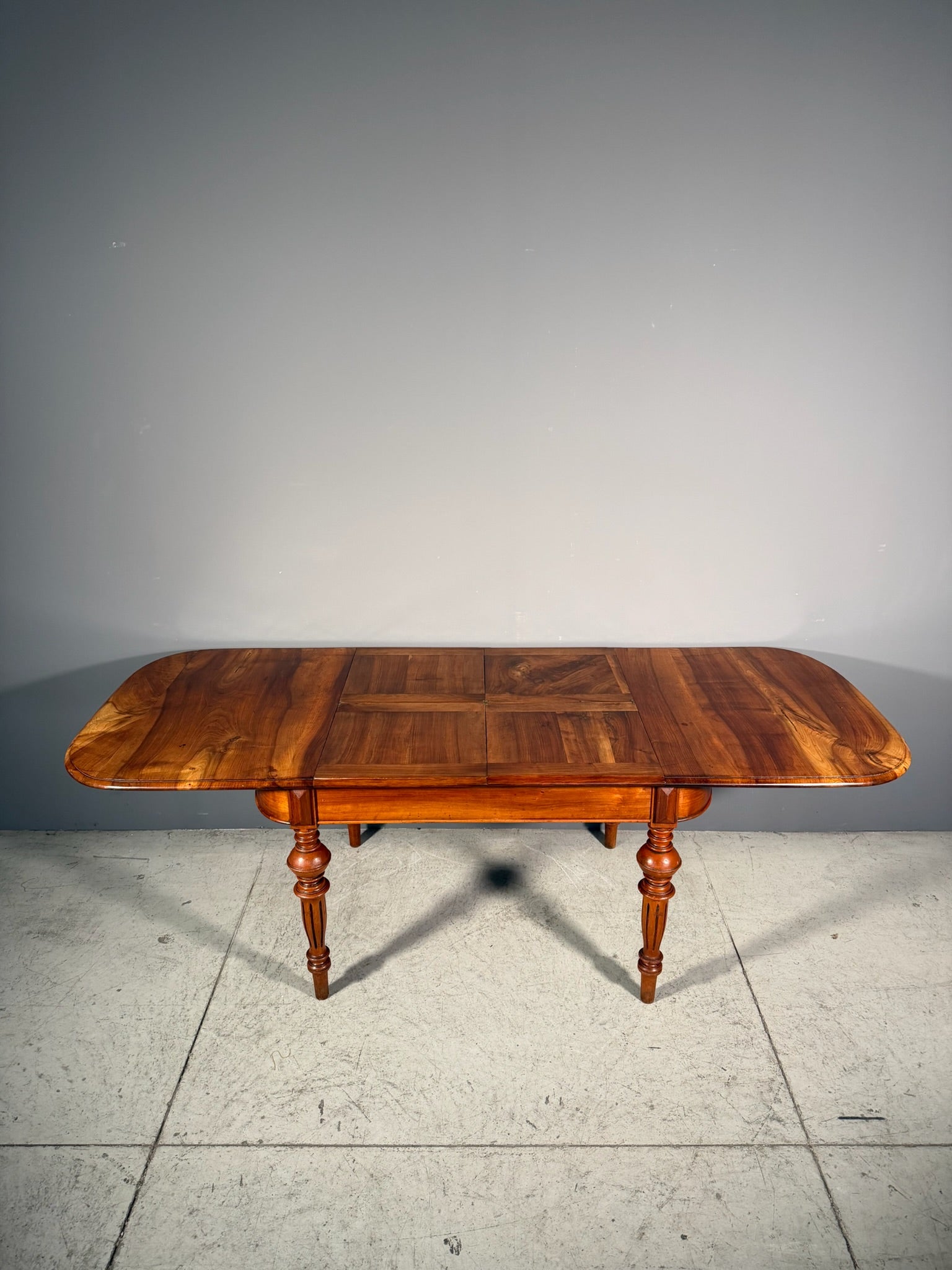Tavolo in noce 1850