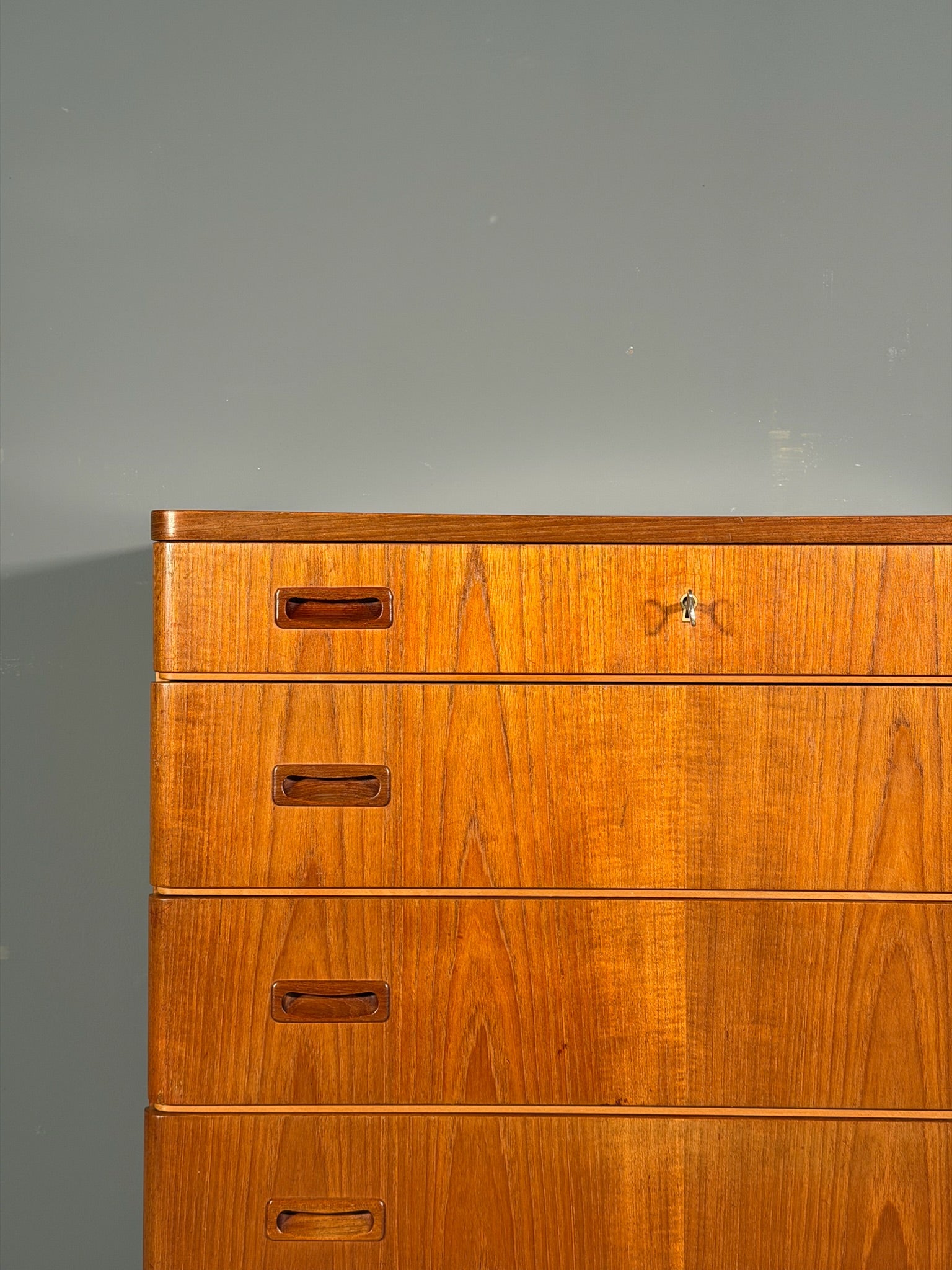 Cassettiera danese in teak