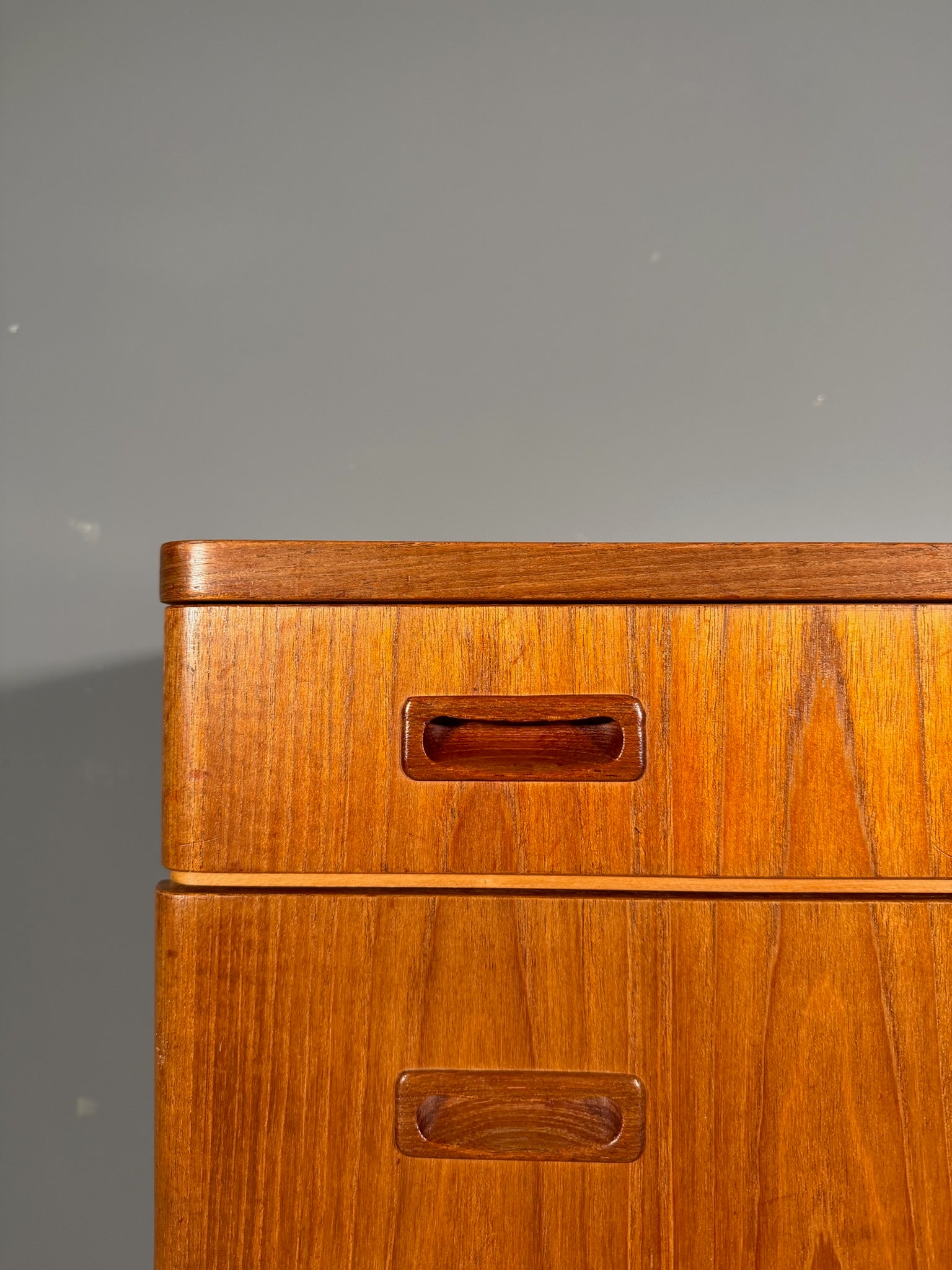 Cassettiera danese in teak