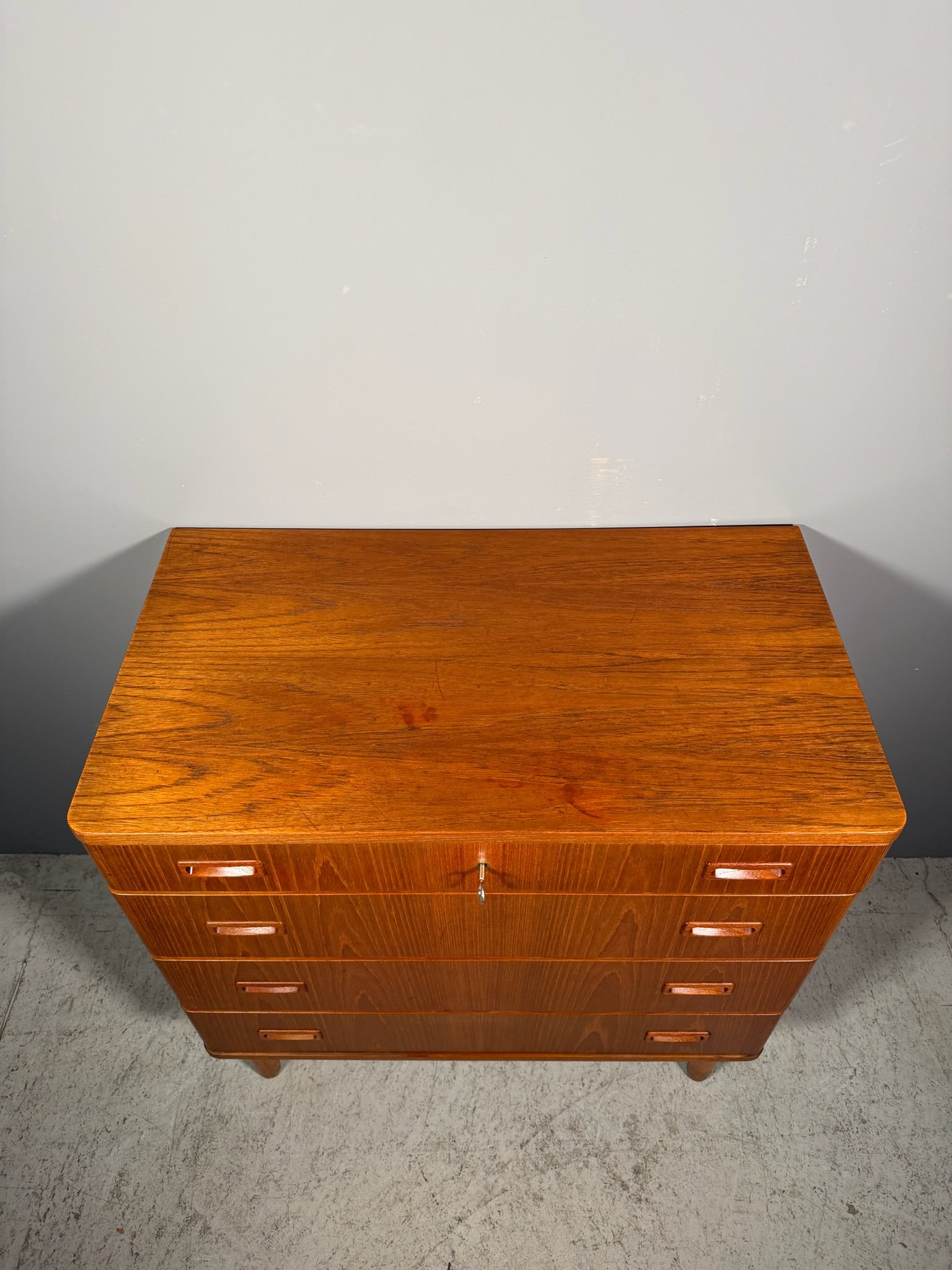 Cassettiera danese in teak