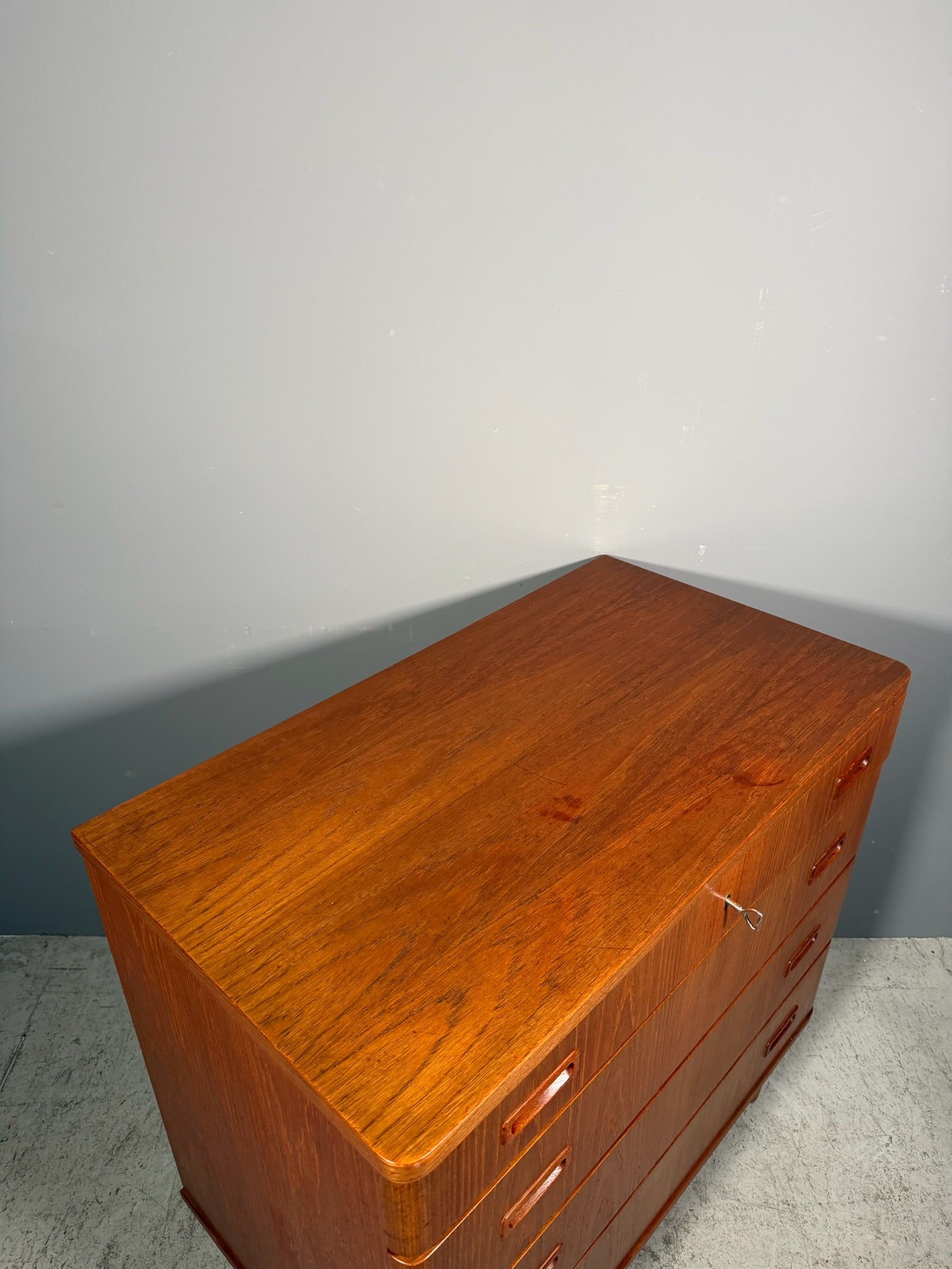 Cassettiera danese in teak