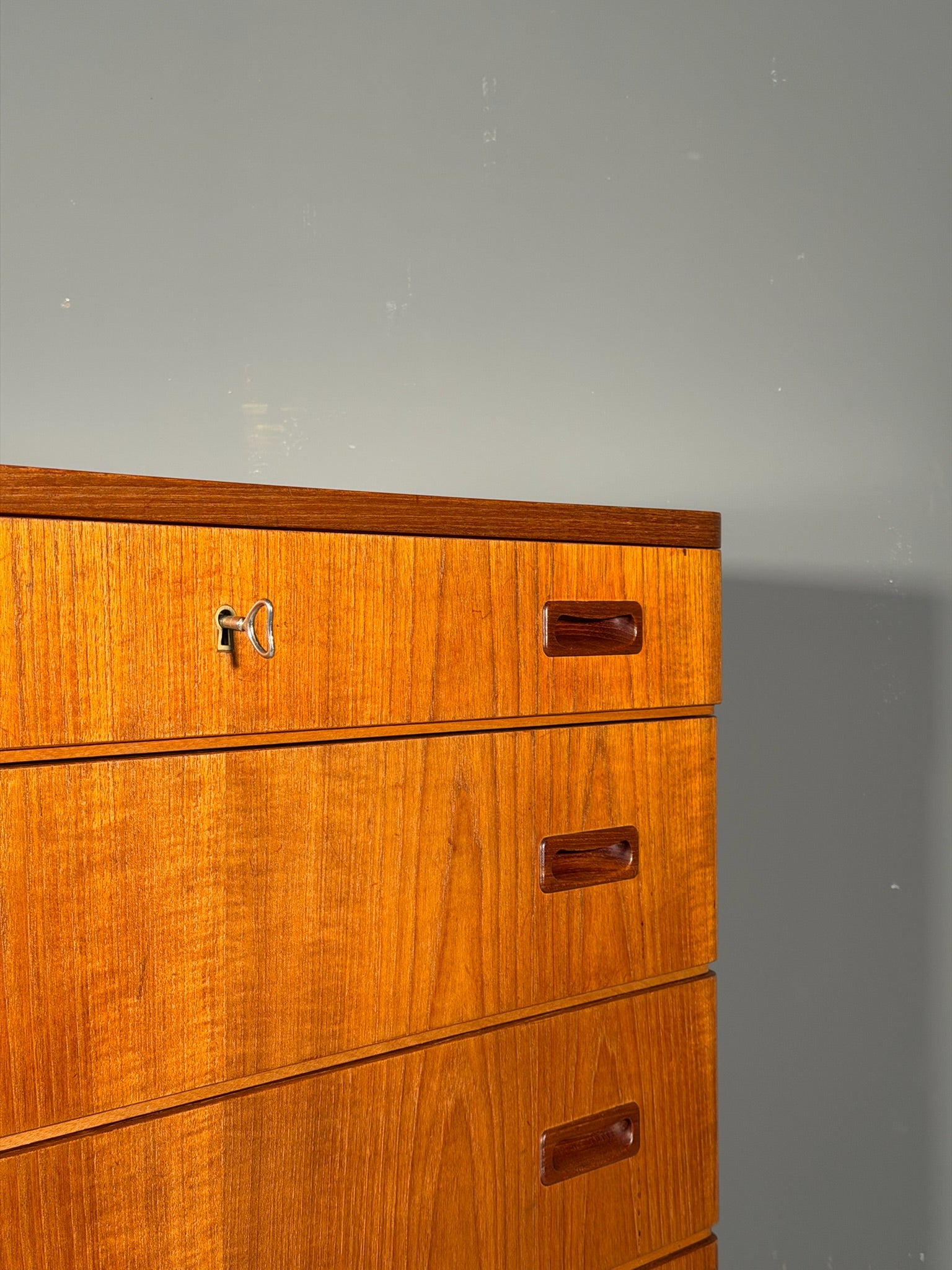 Cassettiera danese in teak