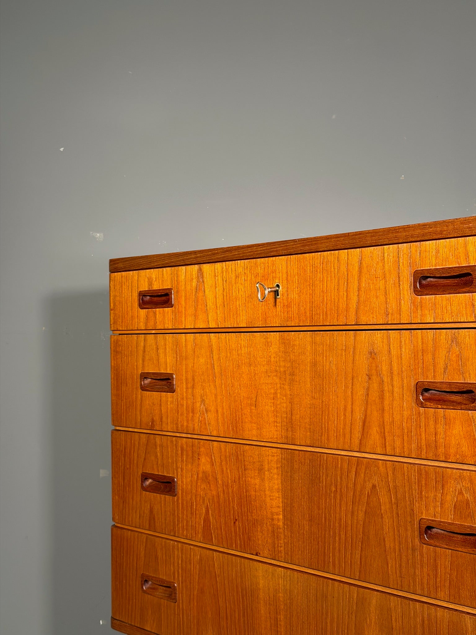 Cassettiera danese in teak