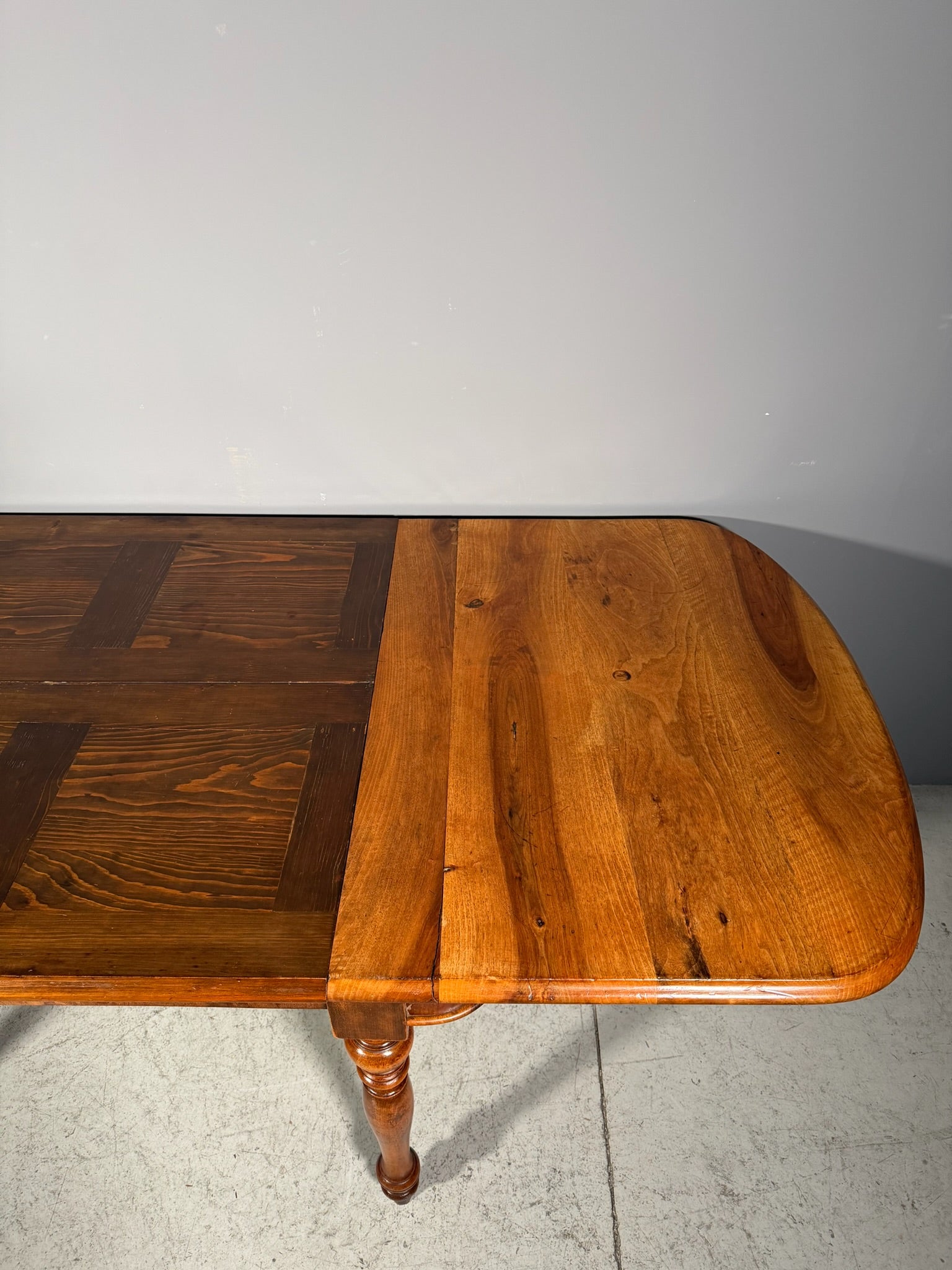 Tavolo allungabile in noce